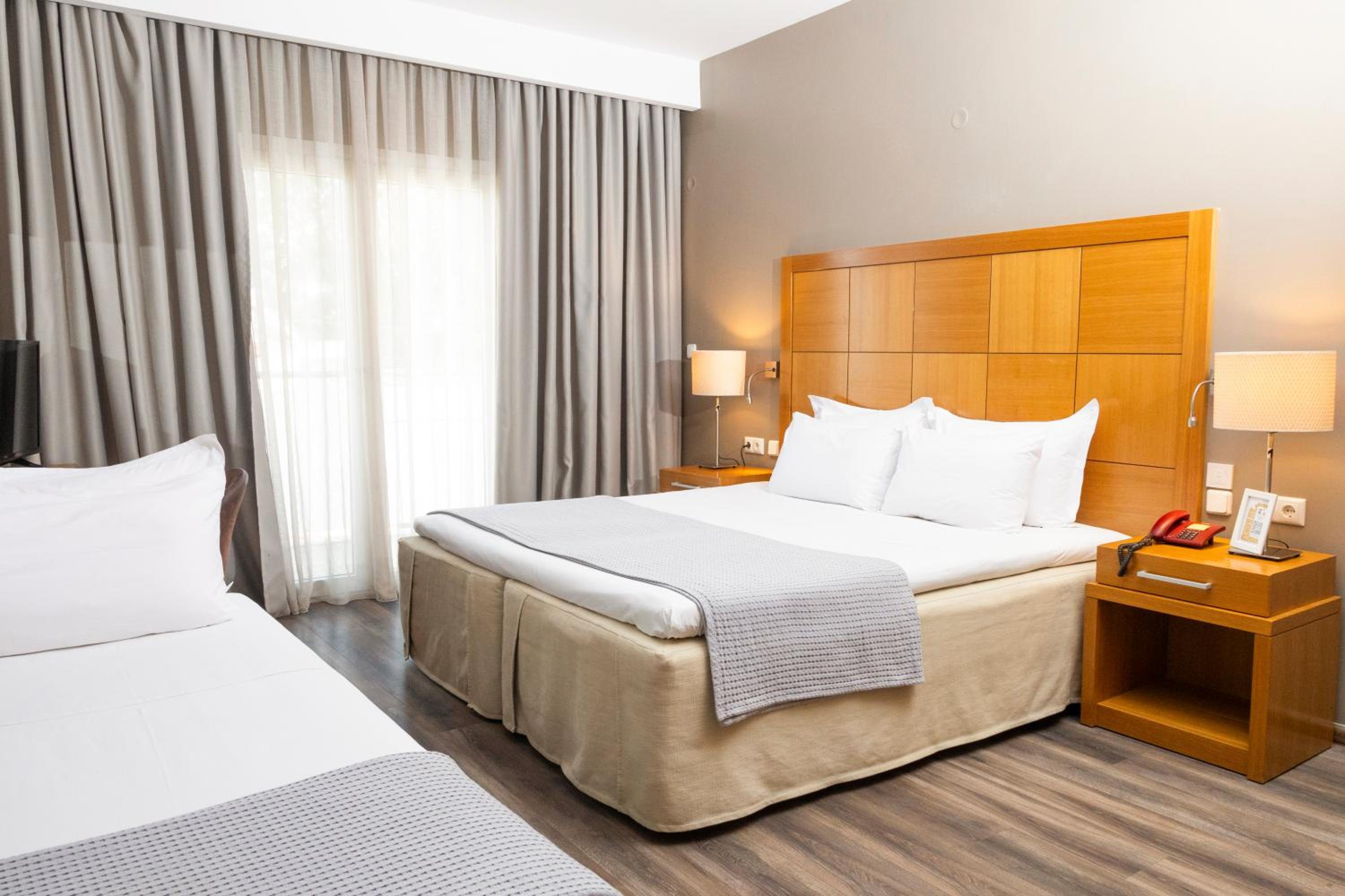 Family Coco-Mat Room Partial Sea View