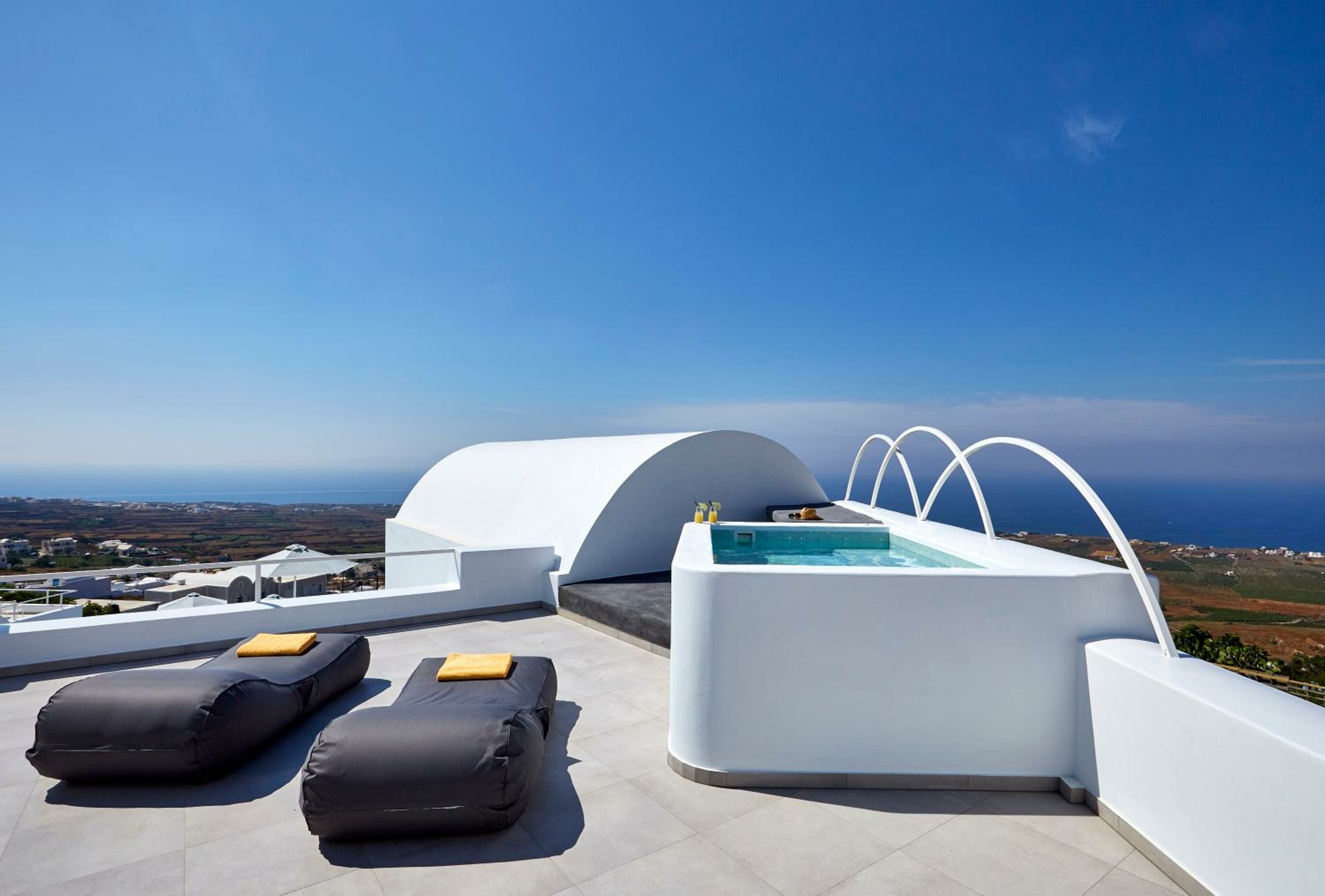 Aperanto Suite with Sea View & outdoor Jacuzzi
