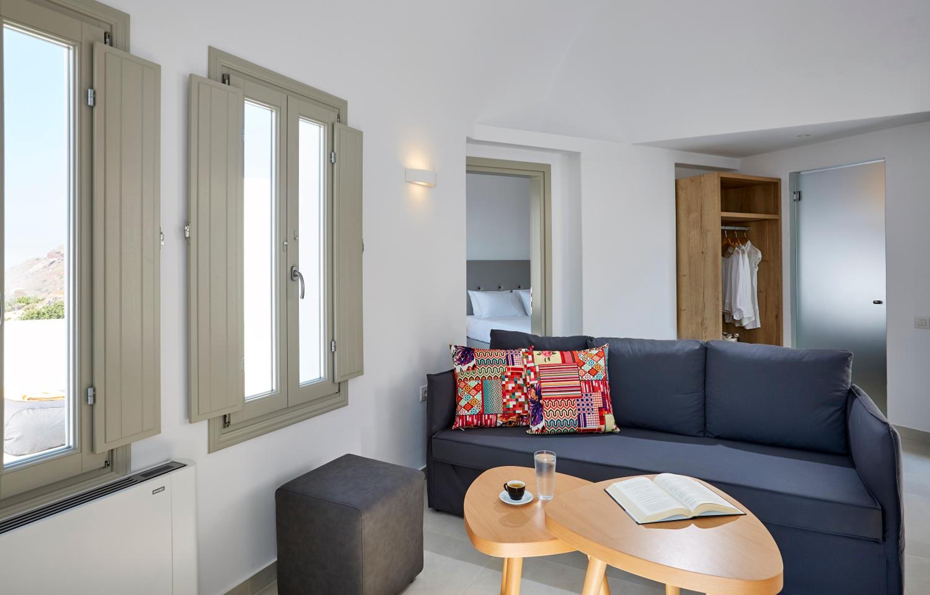 Aperanto Suite with Sea View & outdoor Jacuzzi