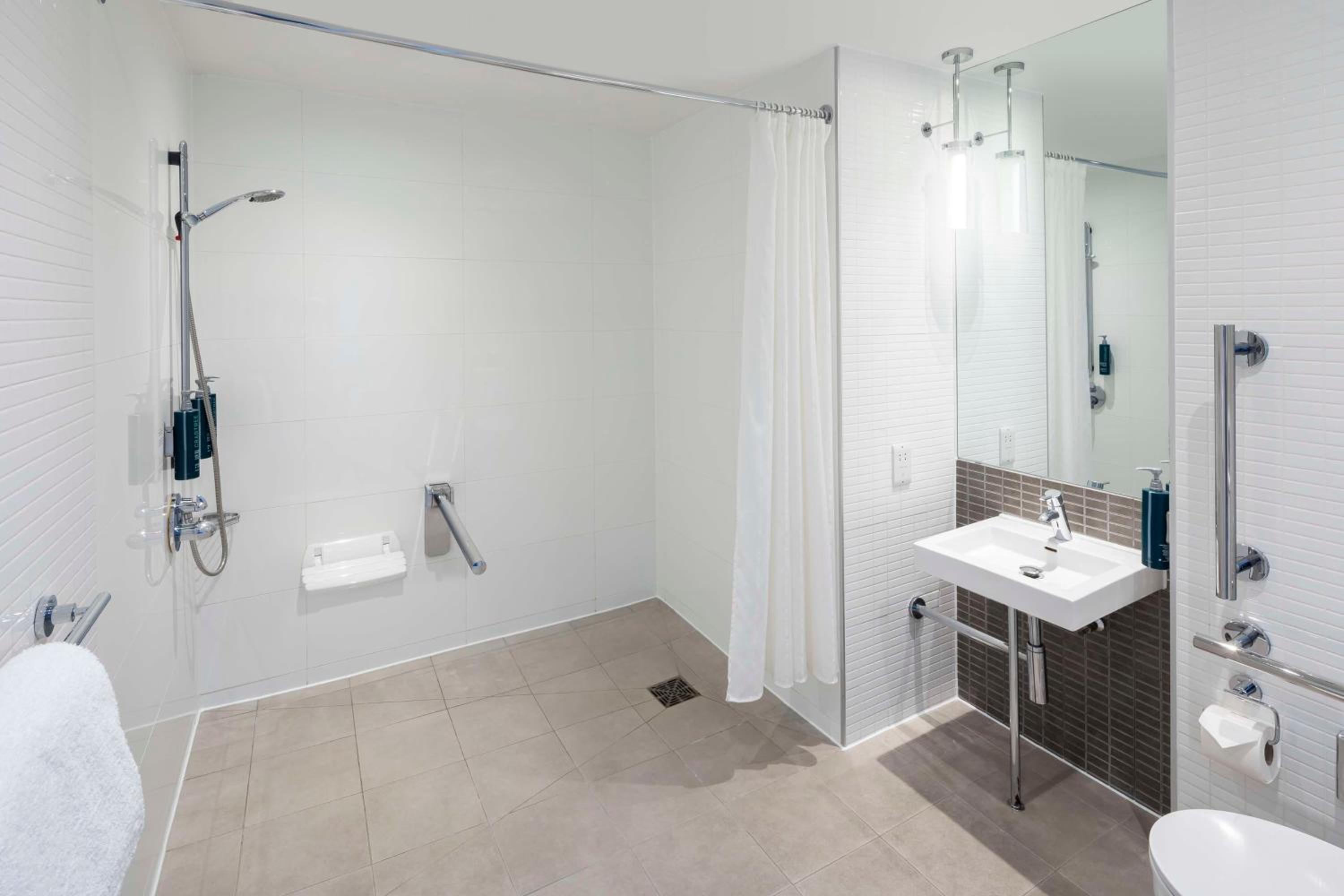 King Room - Mobility Accessible 