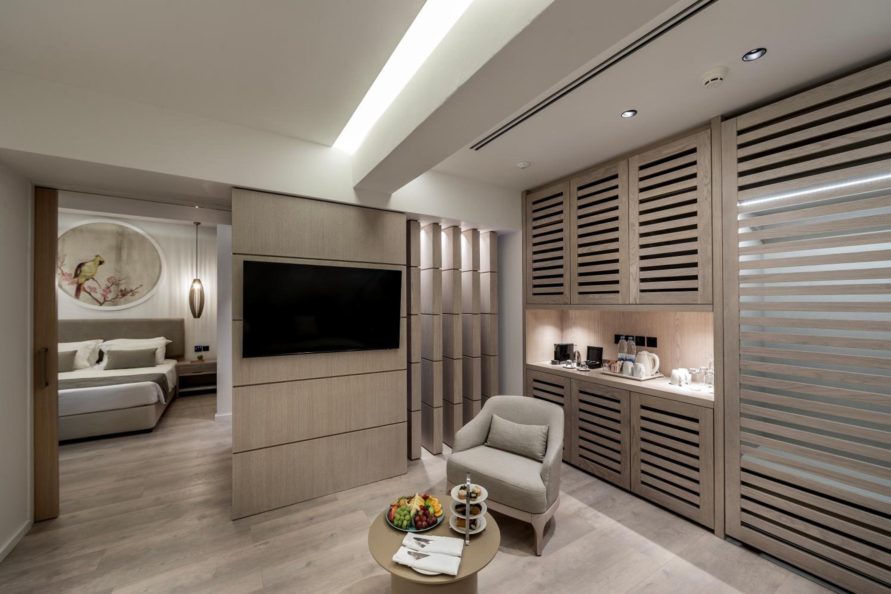 Premium Suite Side Sea View