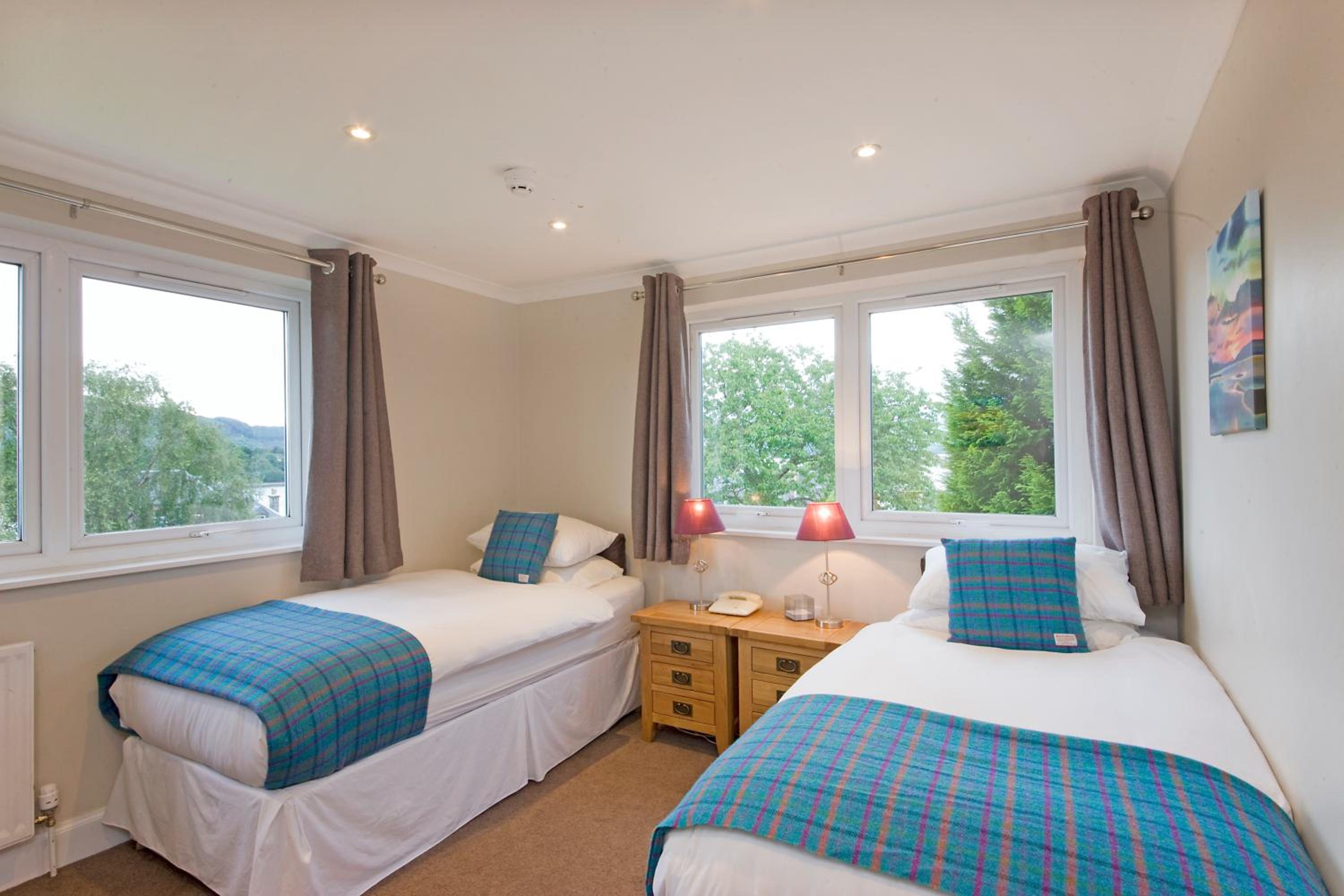 Twin Room with Shower