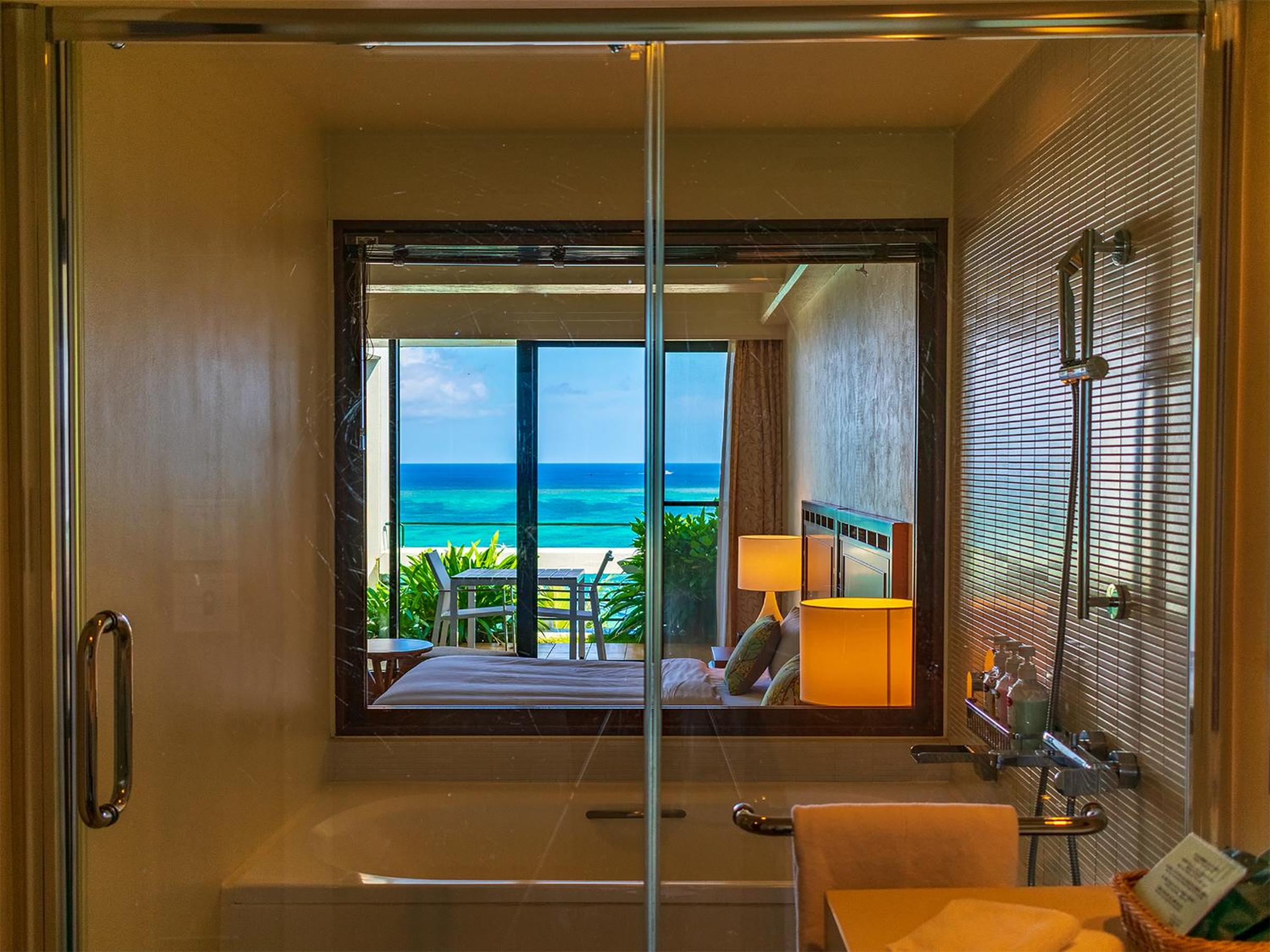 Club Superior Twin Room with Ocean View and Lounge Access - Non-Smoking