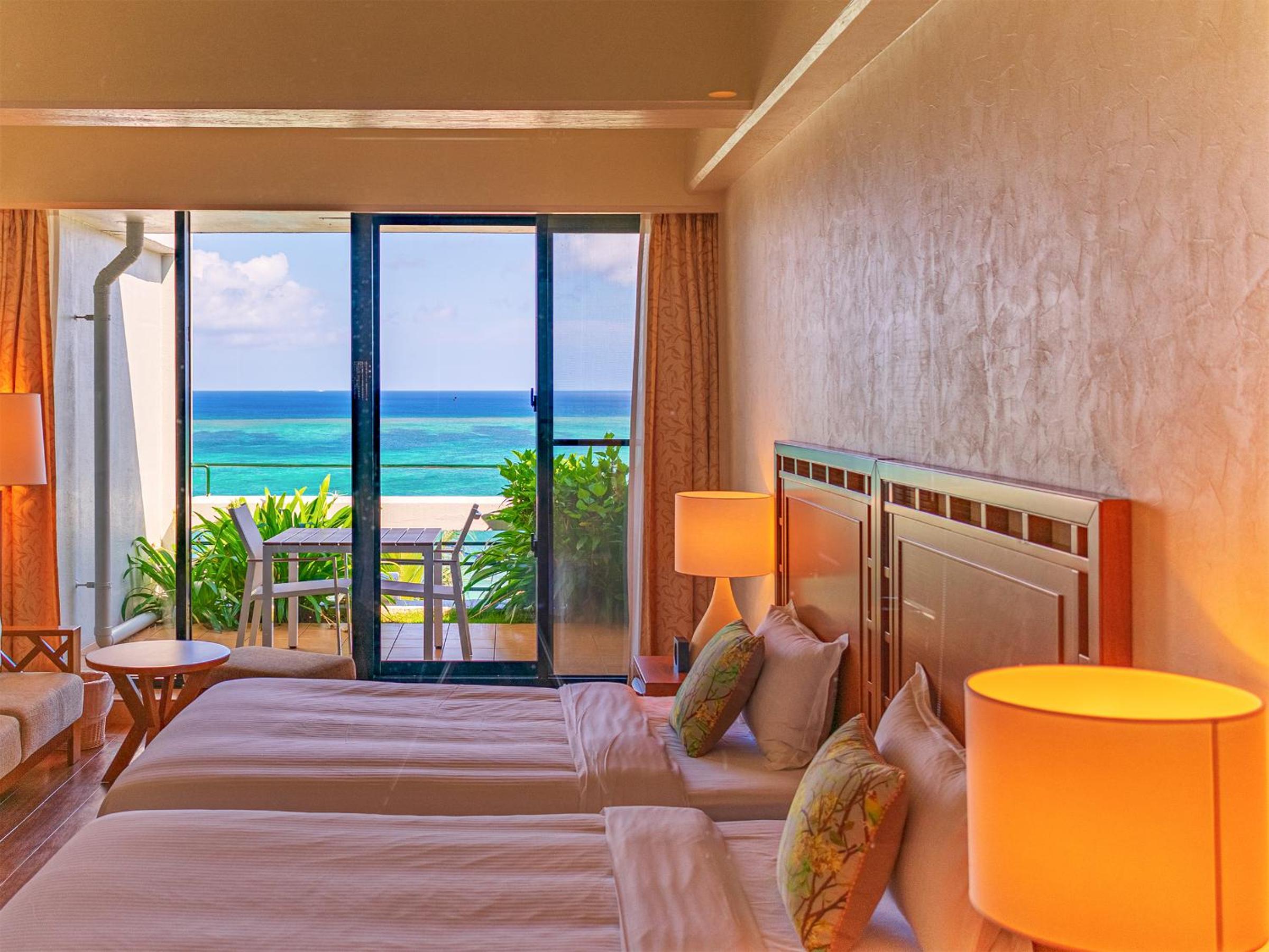 Club Superior Twin Room with Ocean View and Lounge Access - Non-Smoking