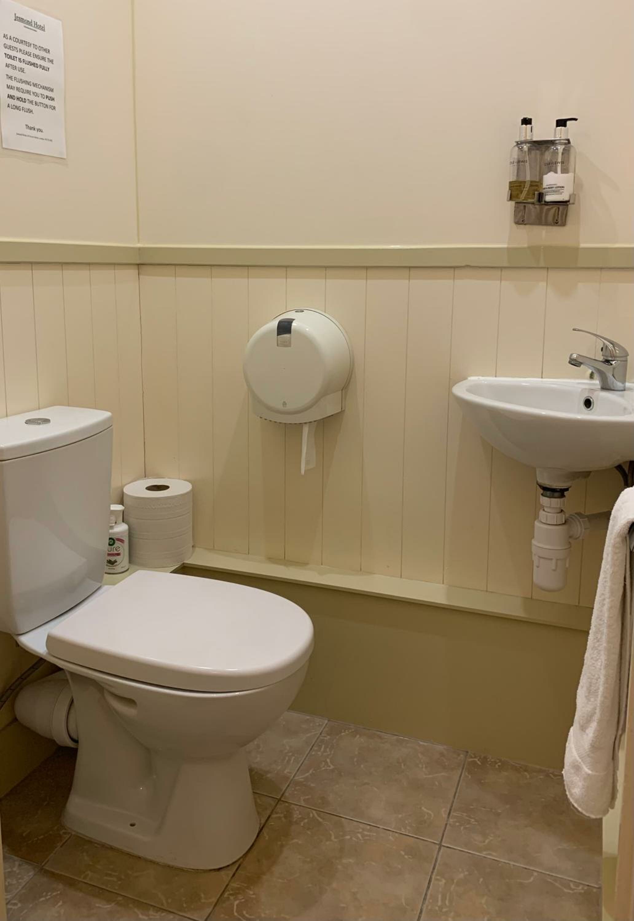 Single Room with Shared Bathroom