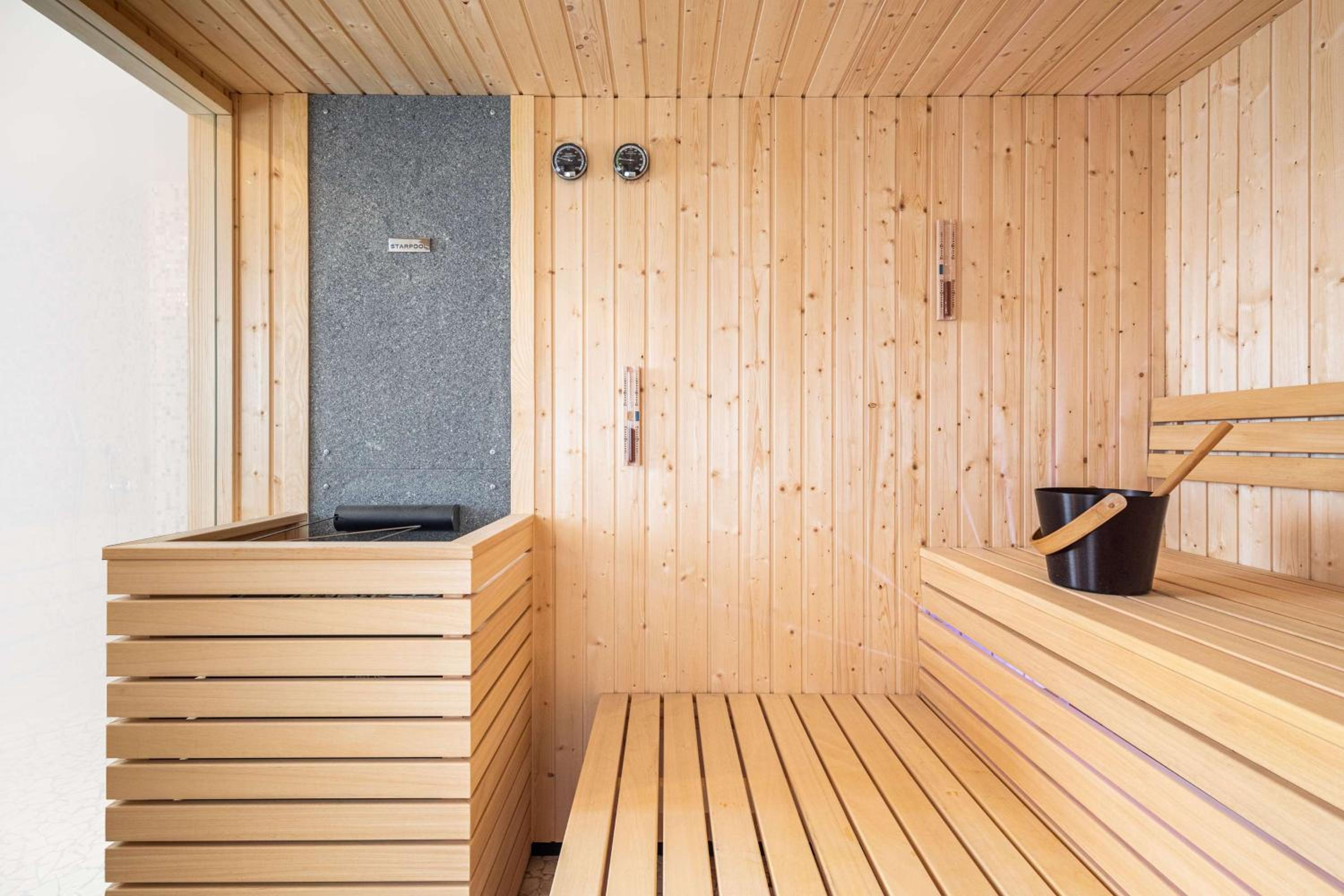 Deluxe Room with Hilton Private Wellness Area