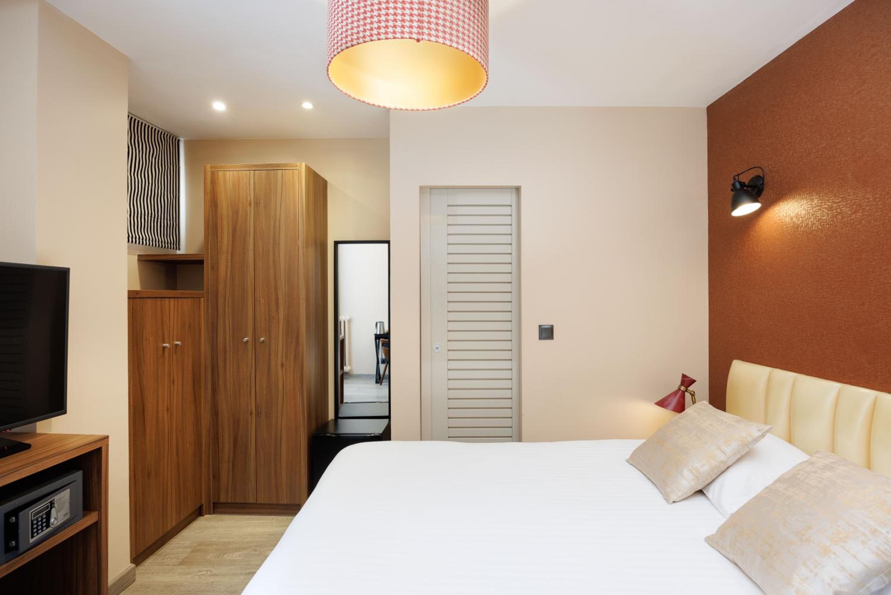 Classic Queen Room - Non-Smoking