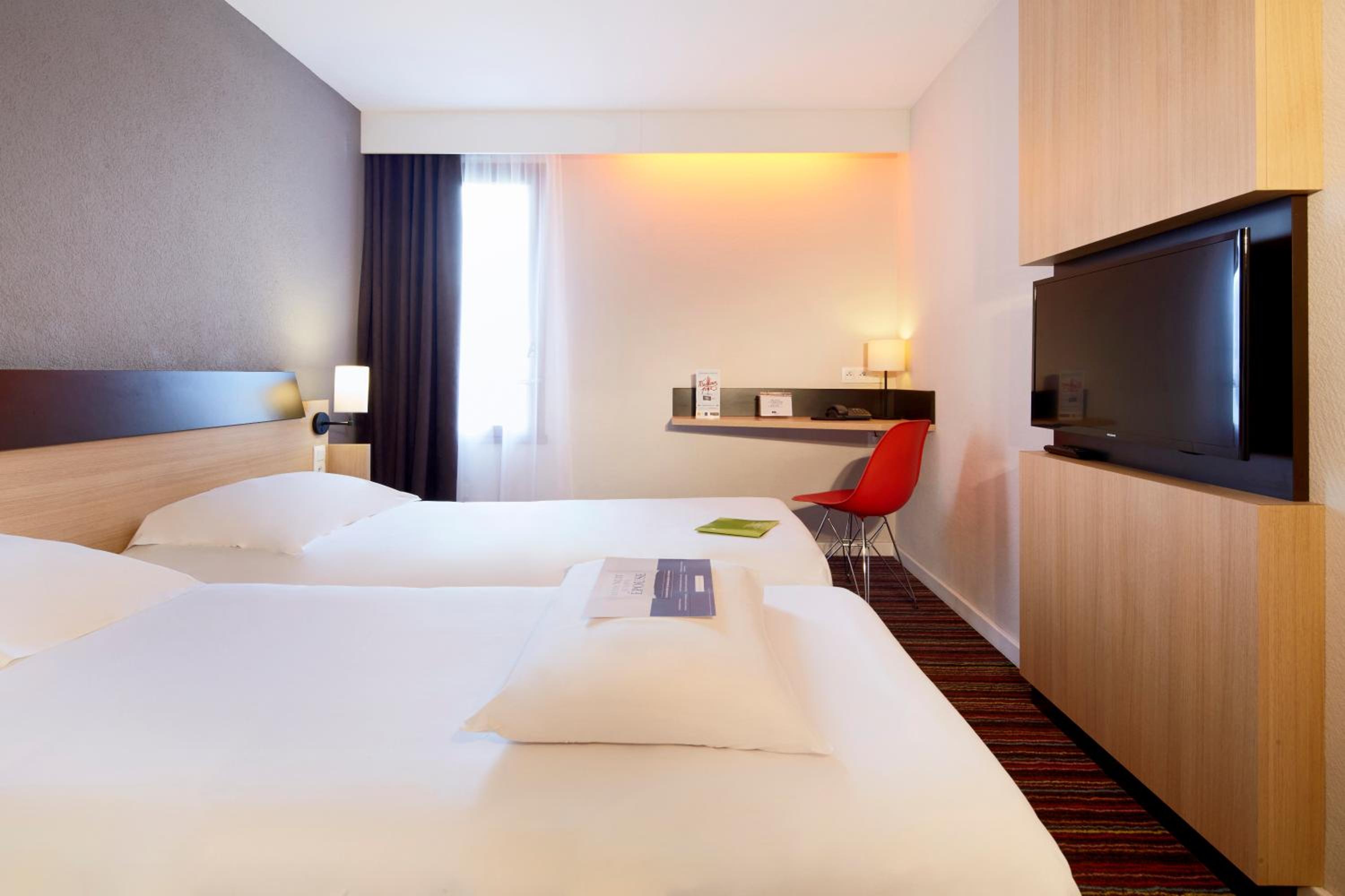 Double Room with 2 Single Beds