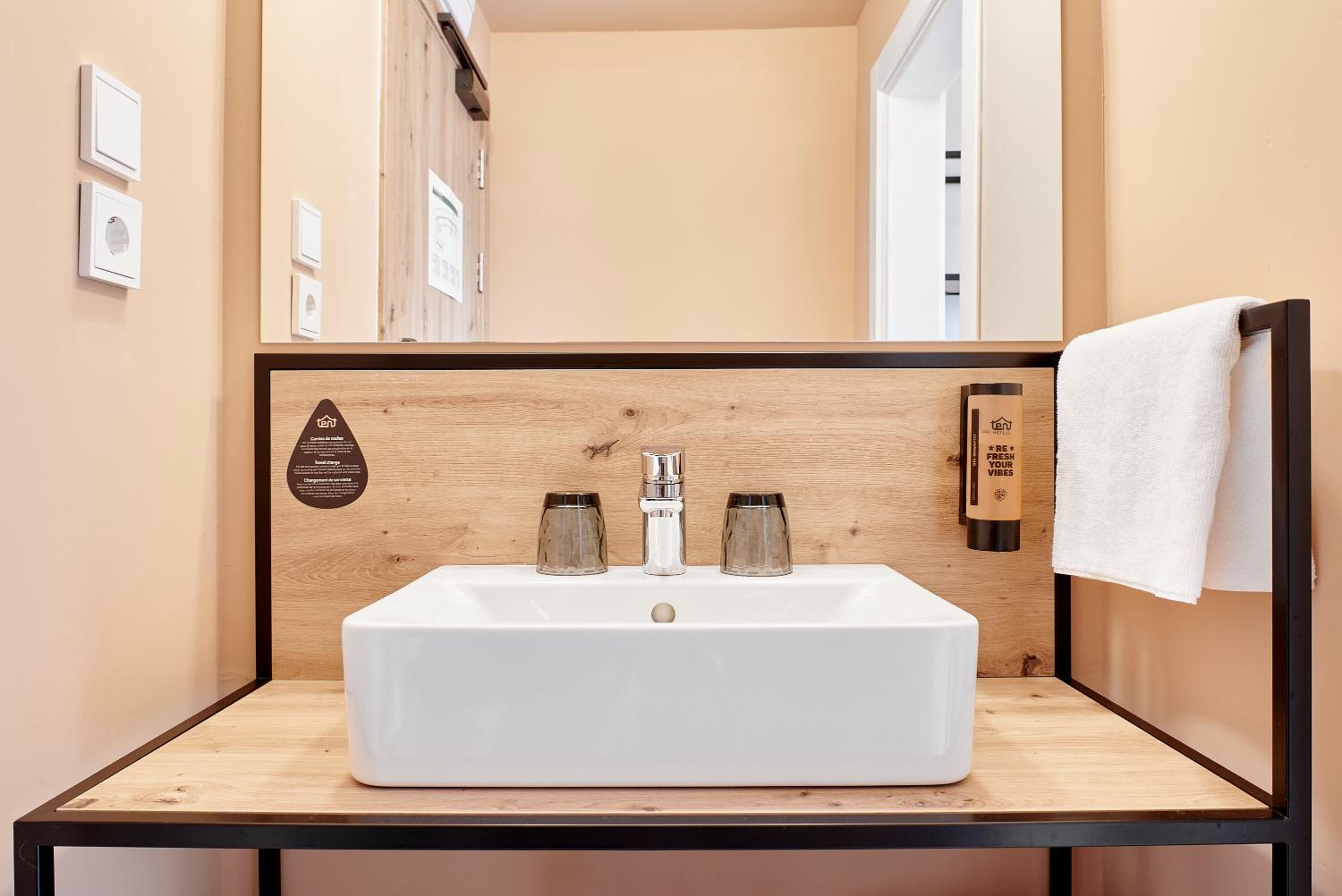 Budget Double Room & Unlimited Brunch