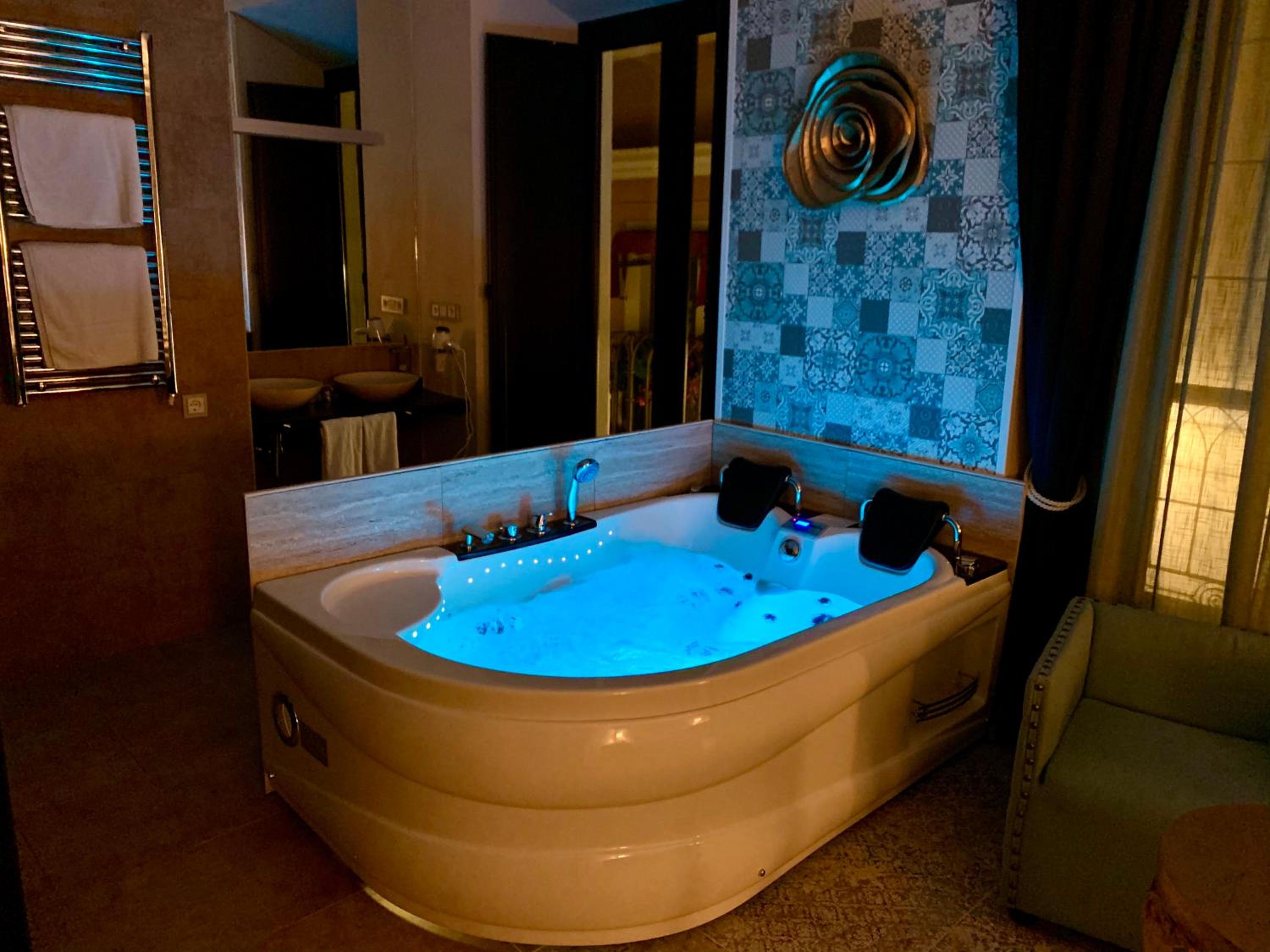 Suite with Jacuzzi