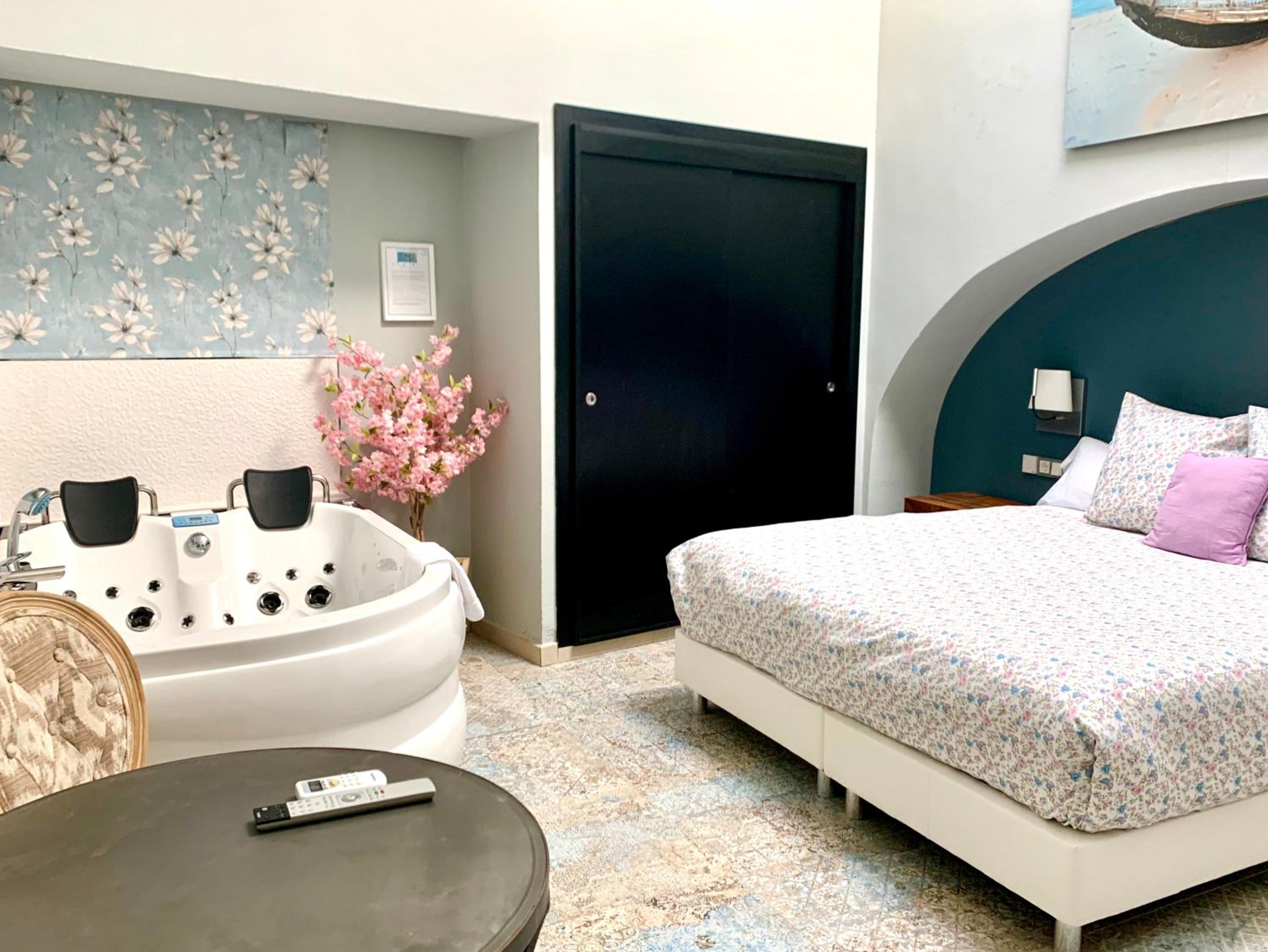 Suite with Jacuzzi