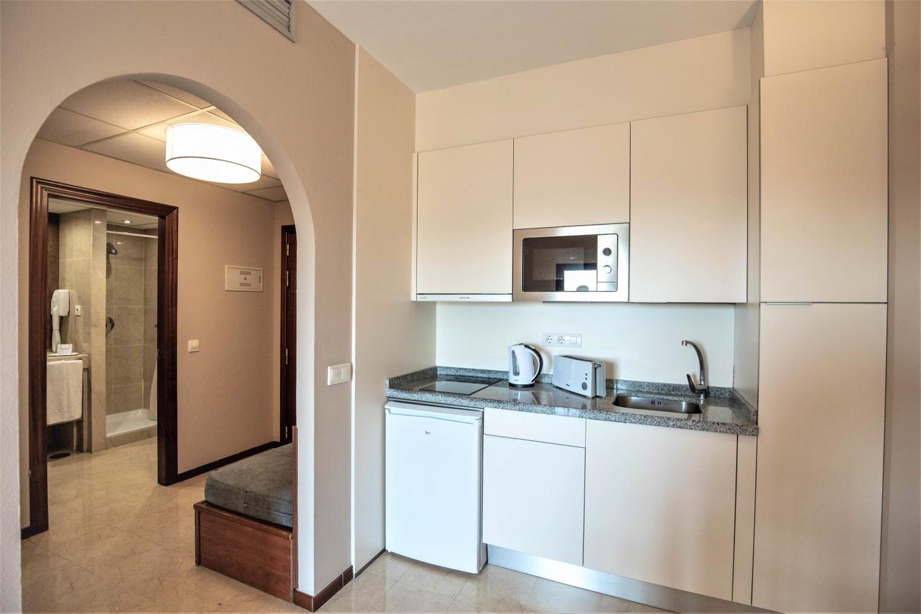 One-Bedroom Apartment with Terrace (1-4 pax)