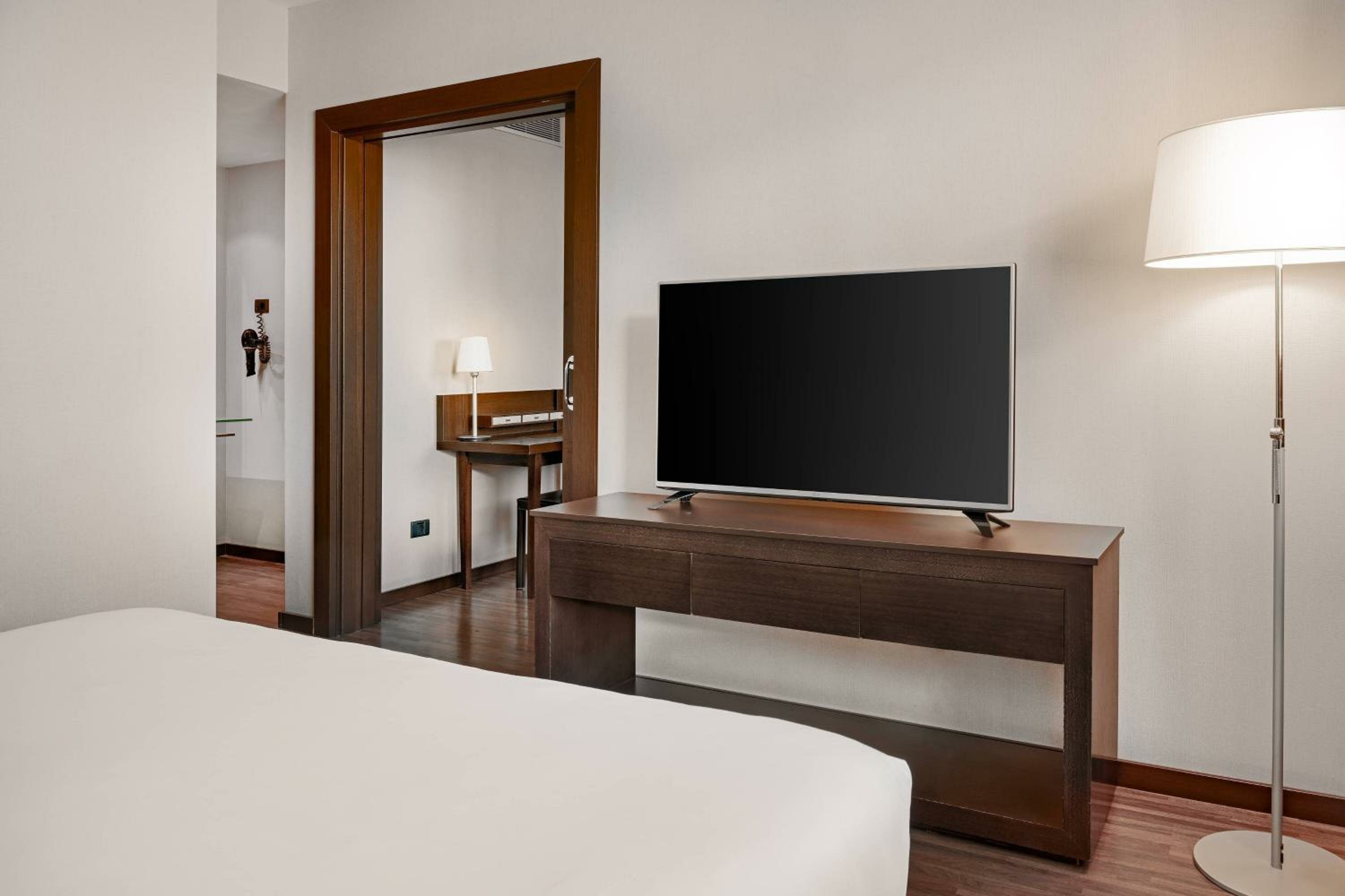 Junior Suite High Floor With King Bed