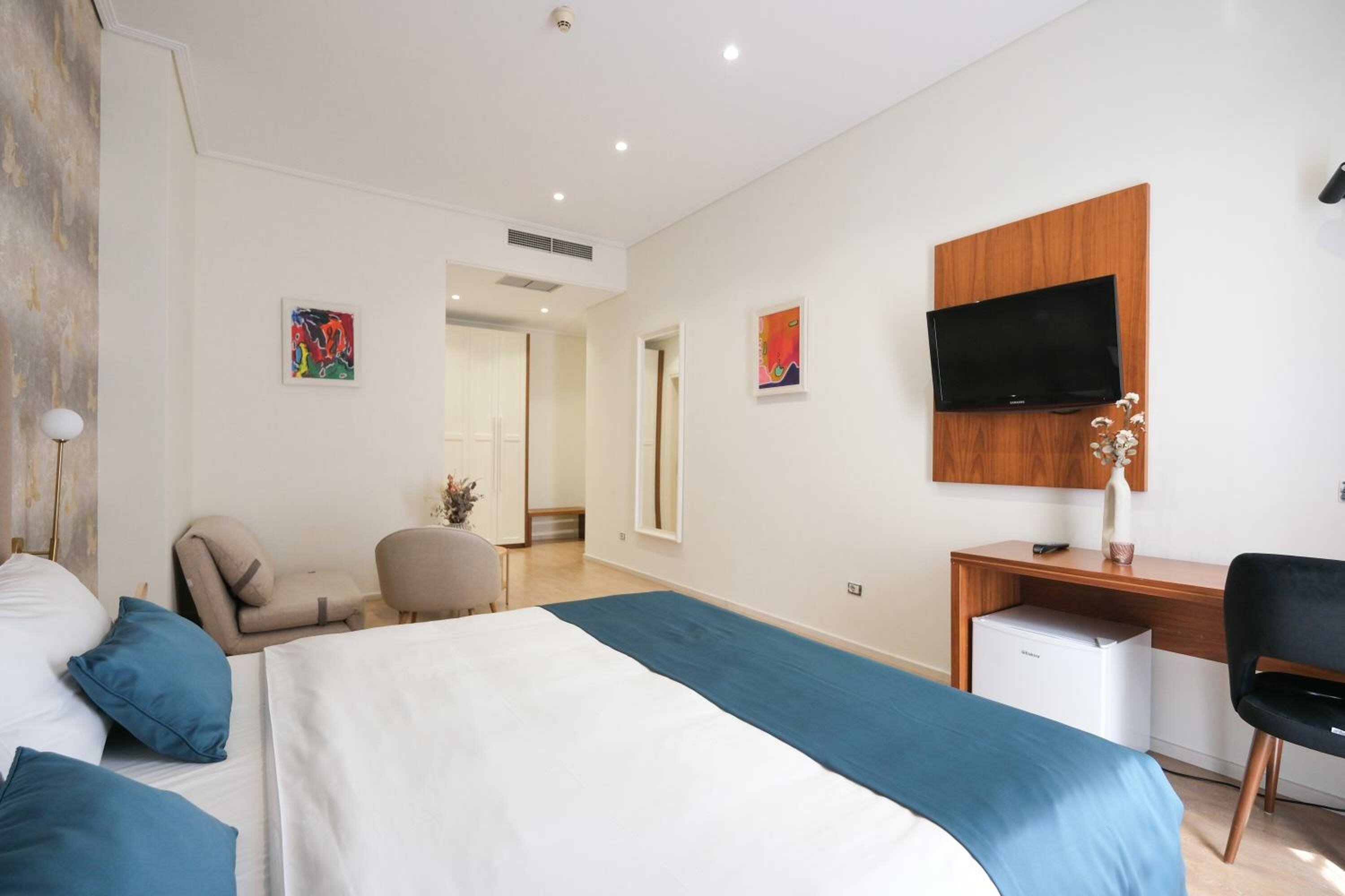 Superior Family Room