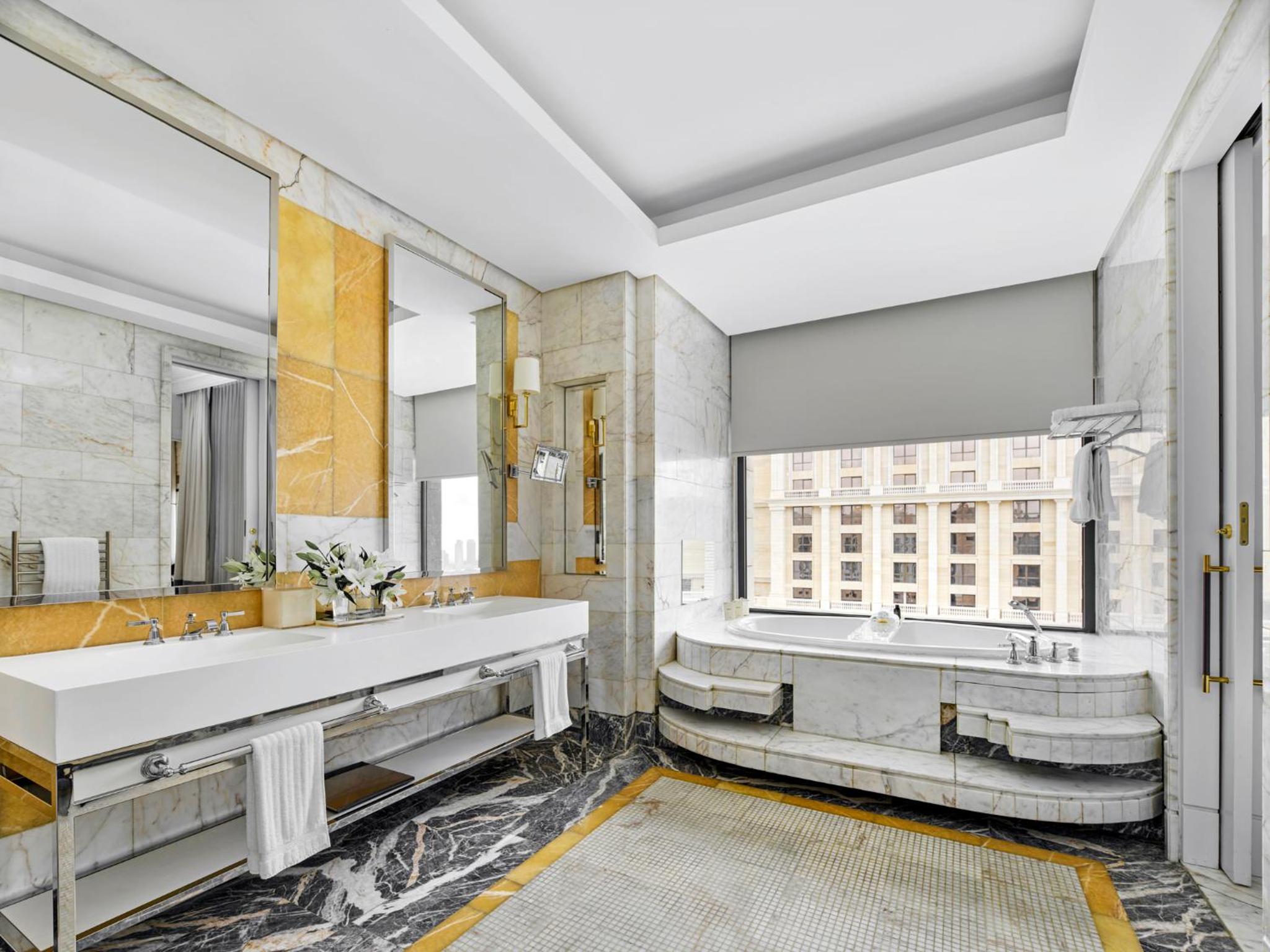 Fairmont Penthouse Suite