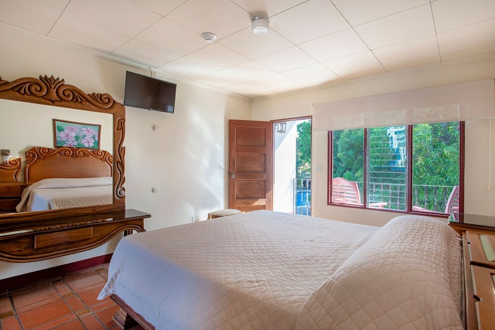 Standard Room, 1 King Bed