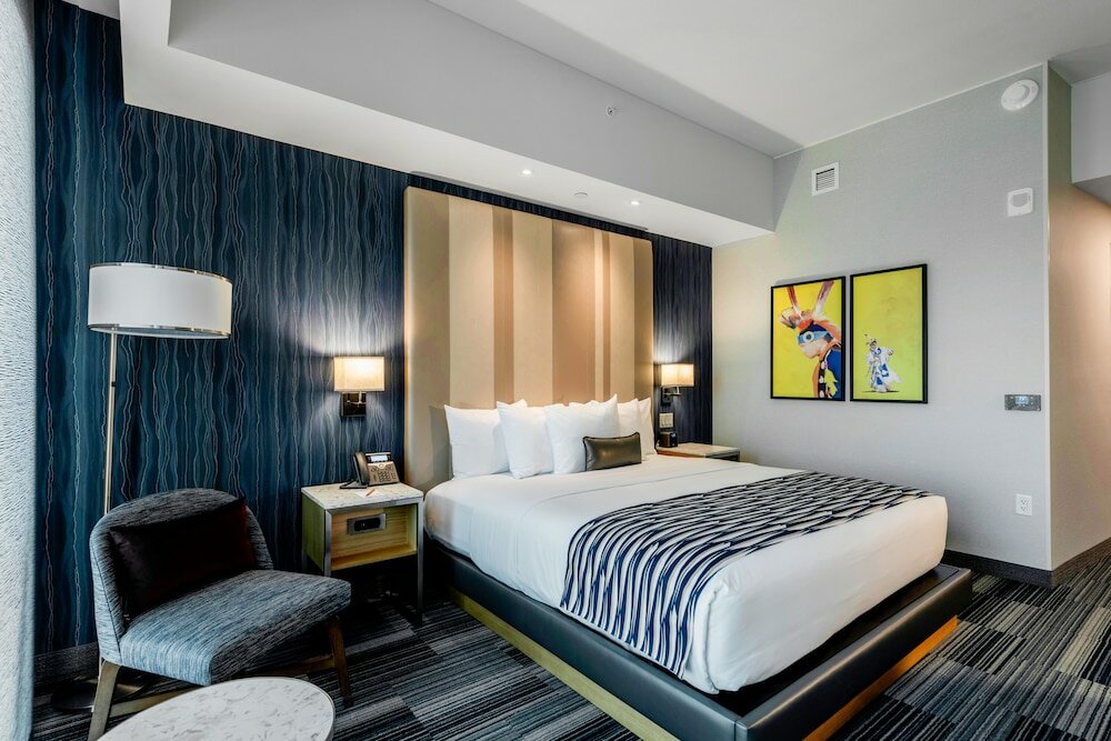 Signature Room, 1 King Bed