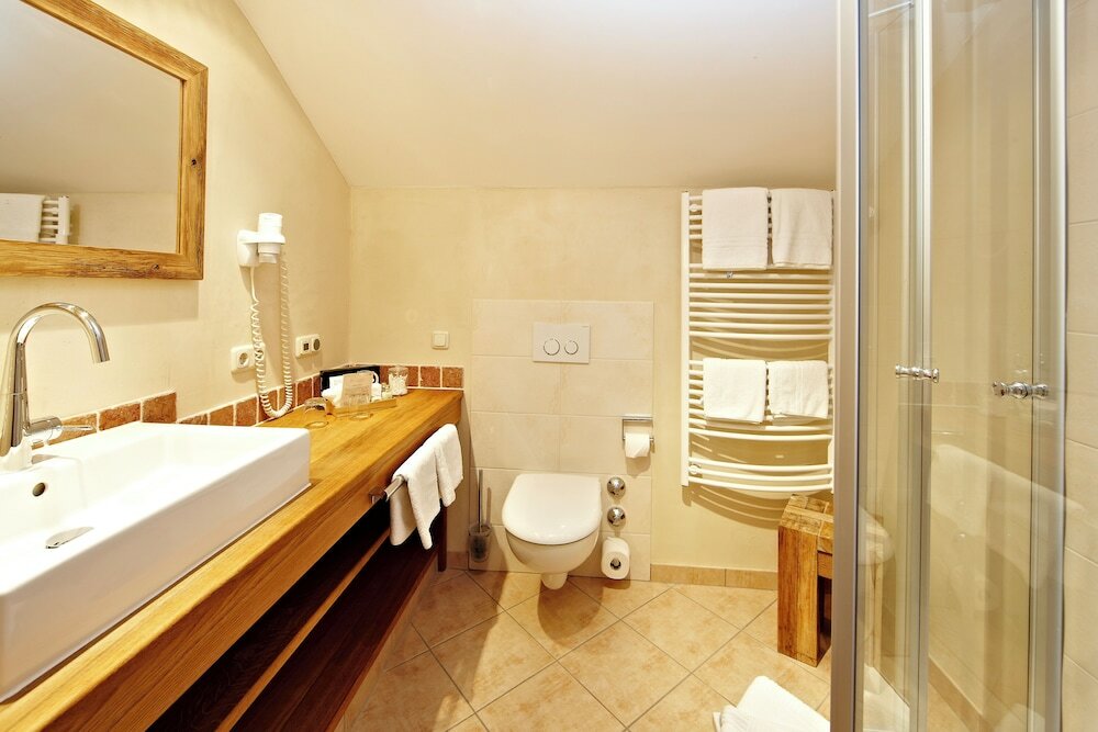 Superior Double Room, 1 King Bed, Mountain View (Superior Alpin)