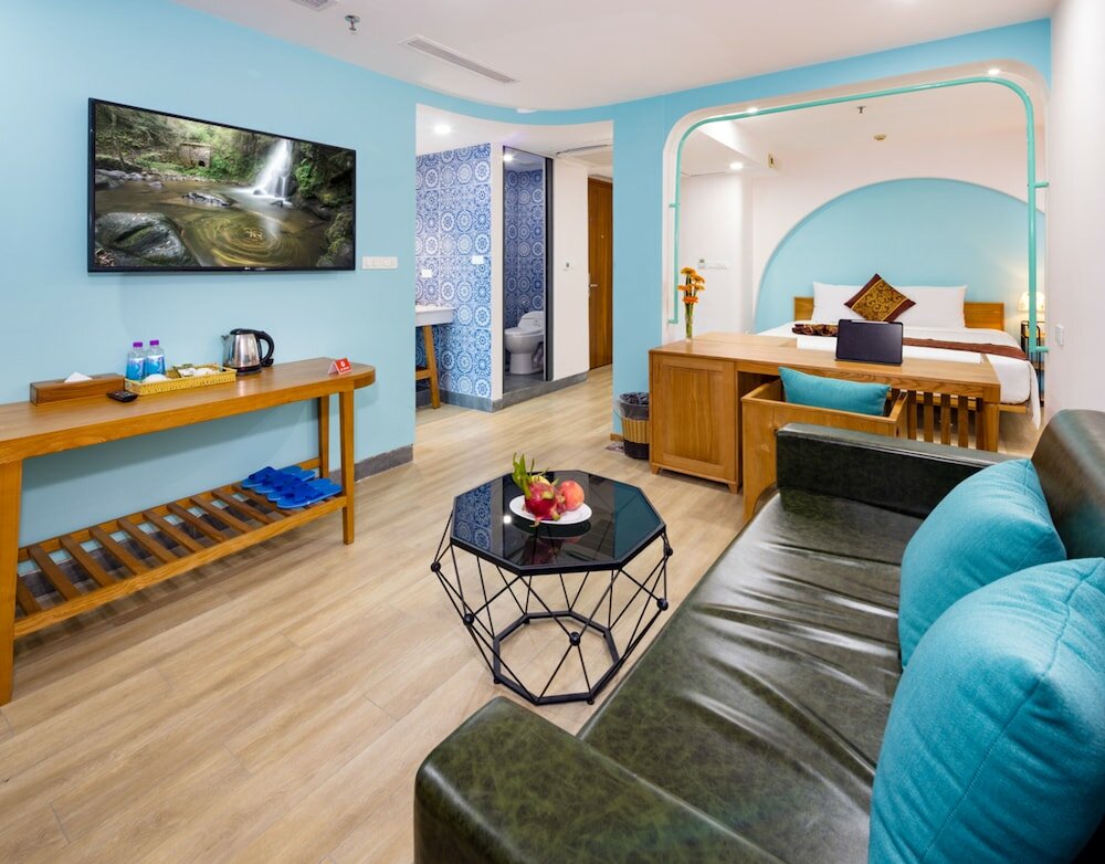 Senior Double Room, Partial Sea View