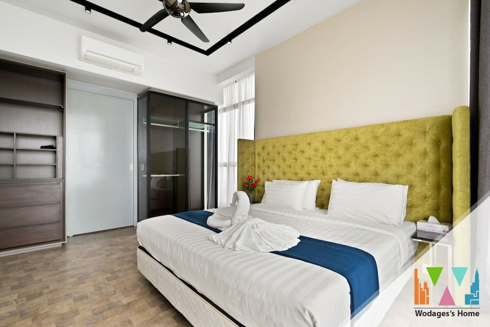 Executive Suite, 2 Bedrooms, Pool Access, City View