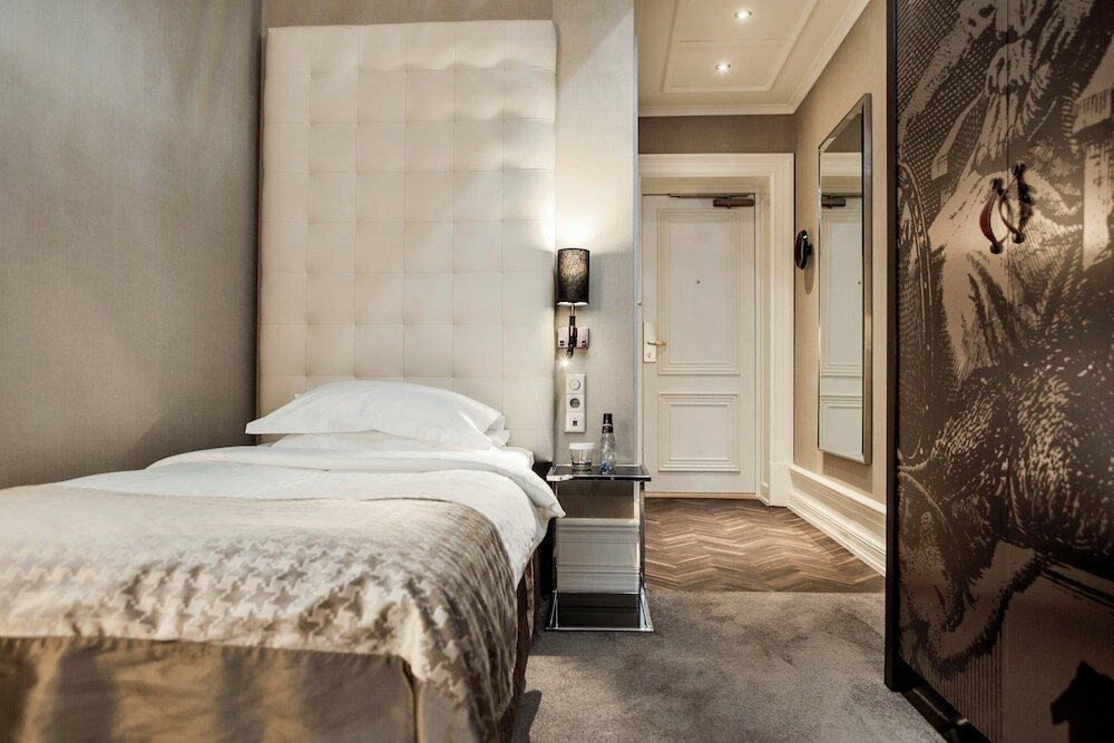 Standard Single Petite