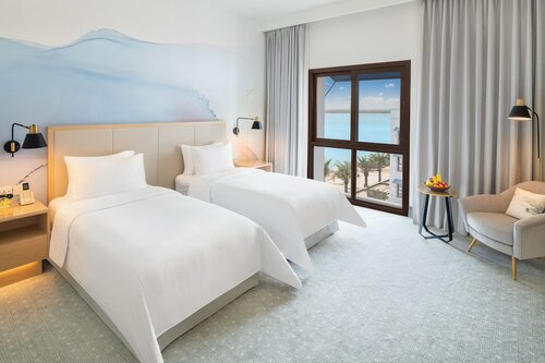 Deluxe Room, 2 Twin Beds, Partial Sea View в Vida Beach Resort Umm Al Quwain