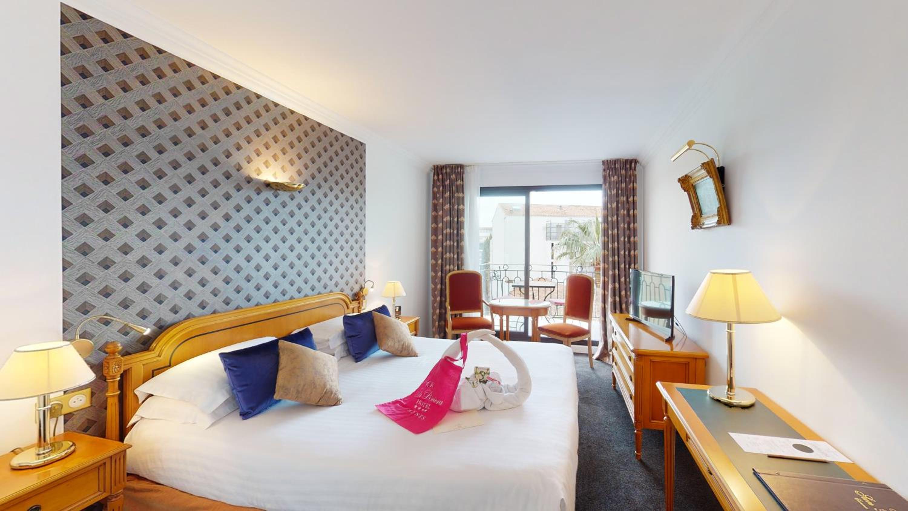  Deluxe Double Room with Balcony and Garden View