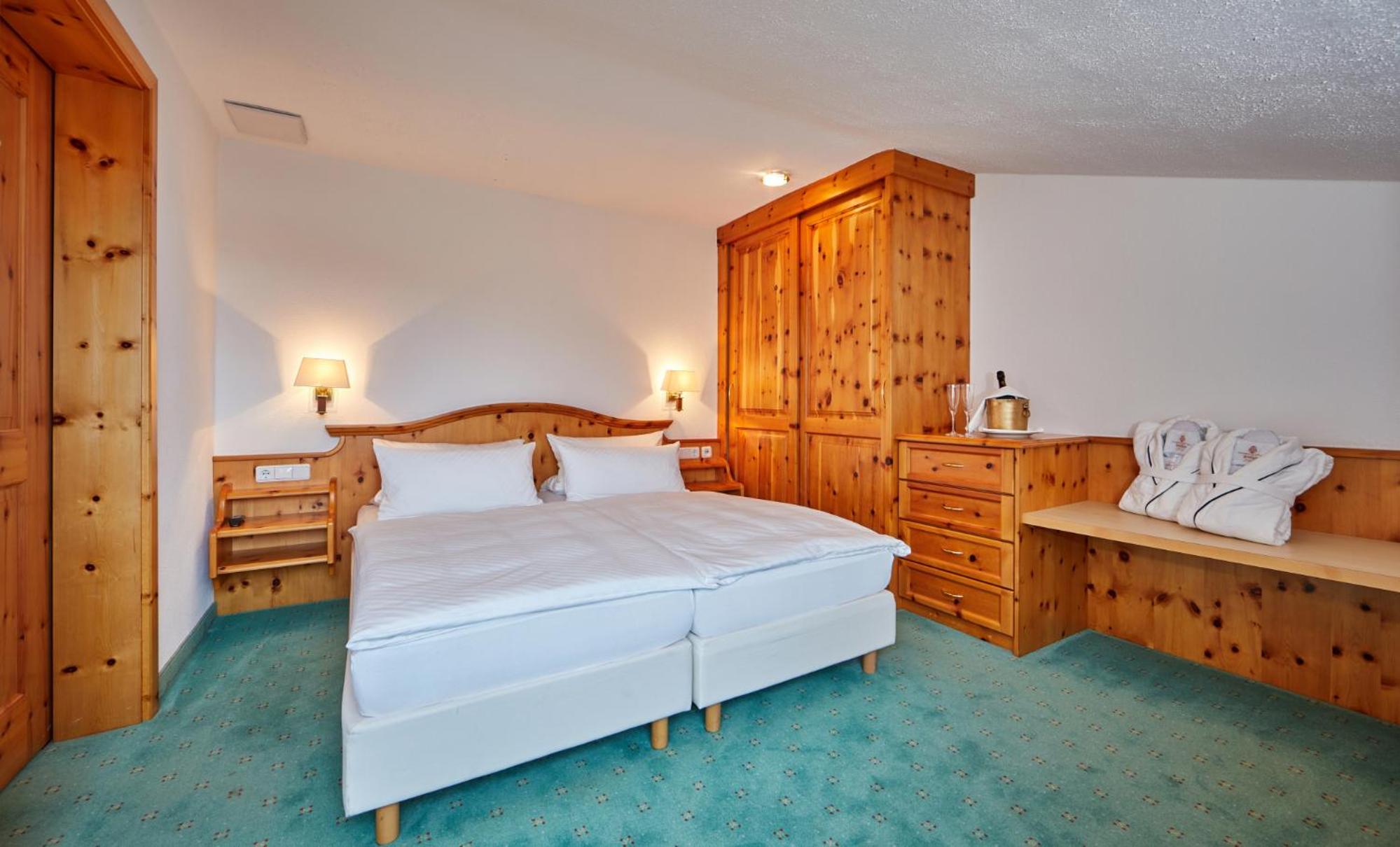 Suite up to 197 ft²