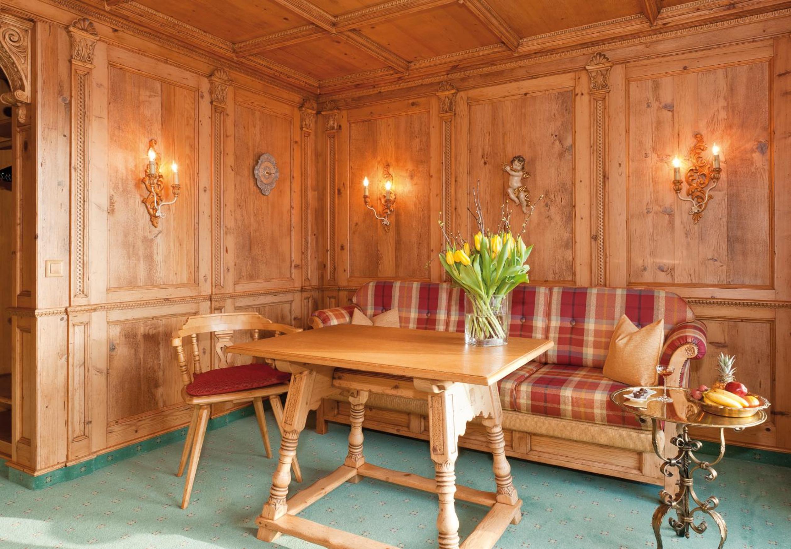 Suite up to 197 ft²