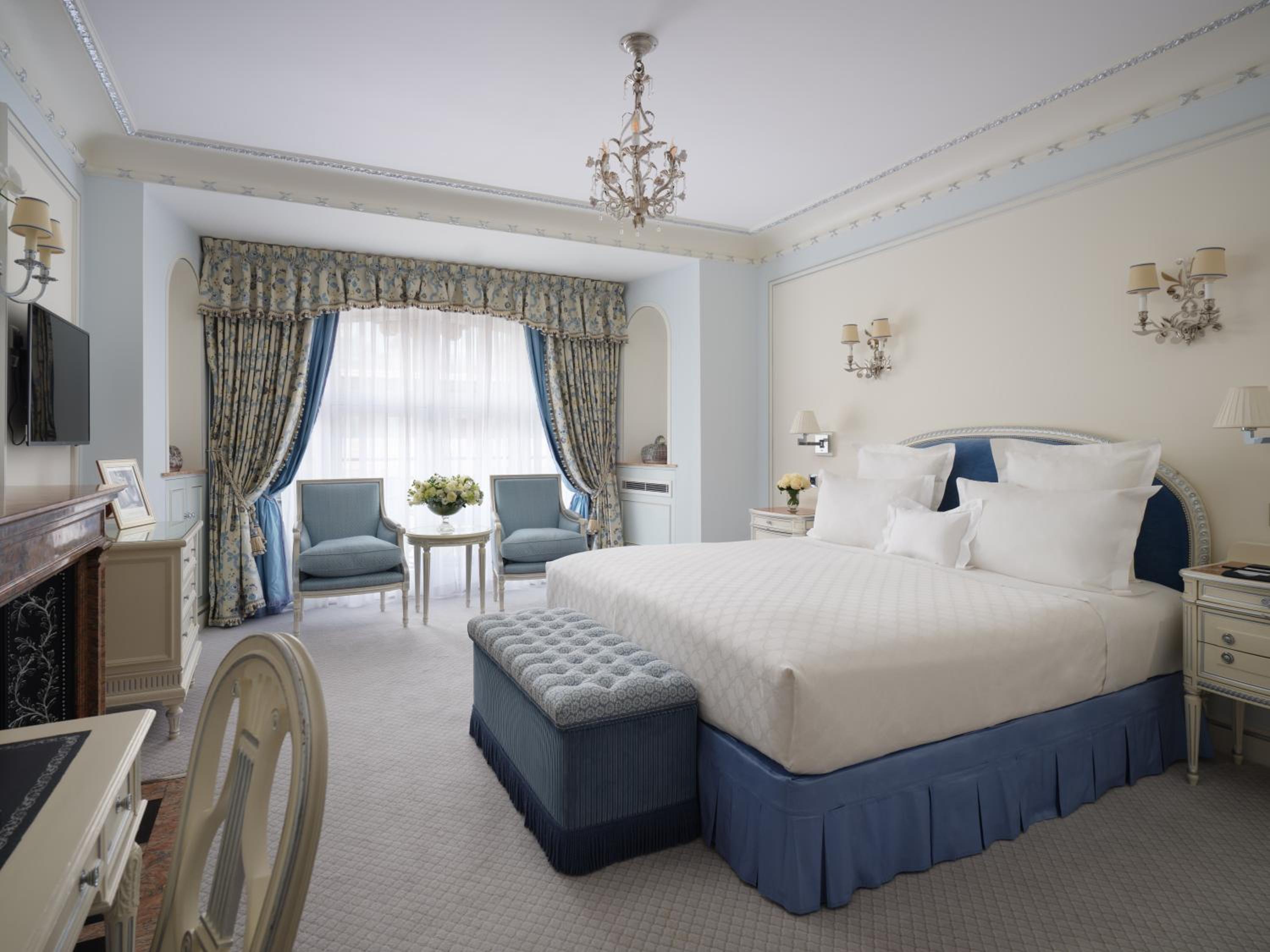 Superior King Room