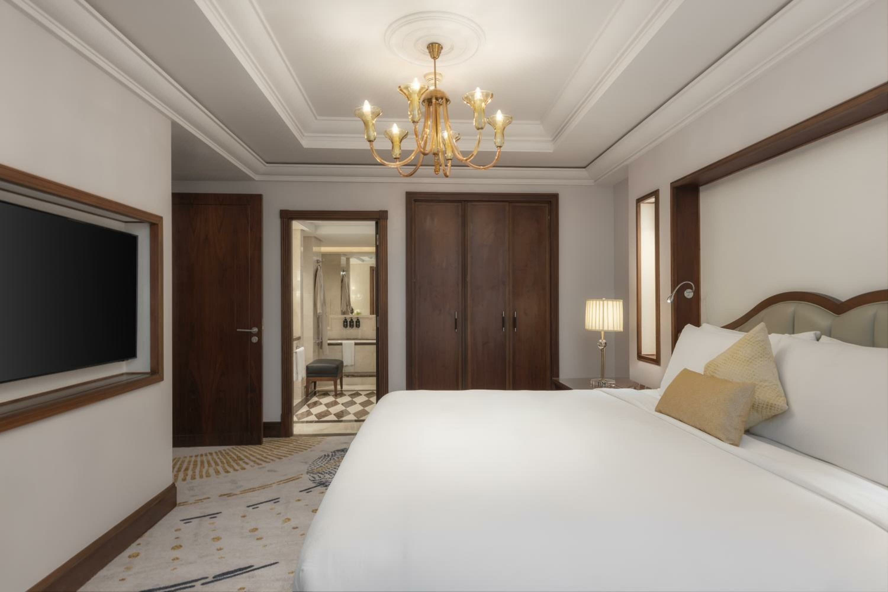 Deluxe One Bedroom Suite Partial Kaaba View