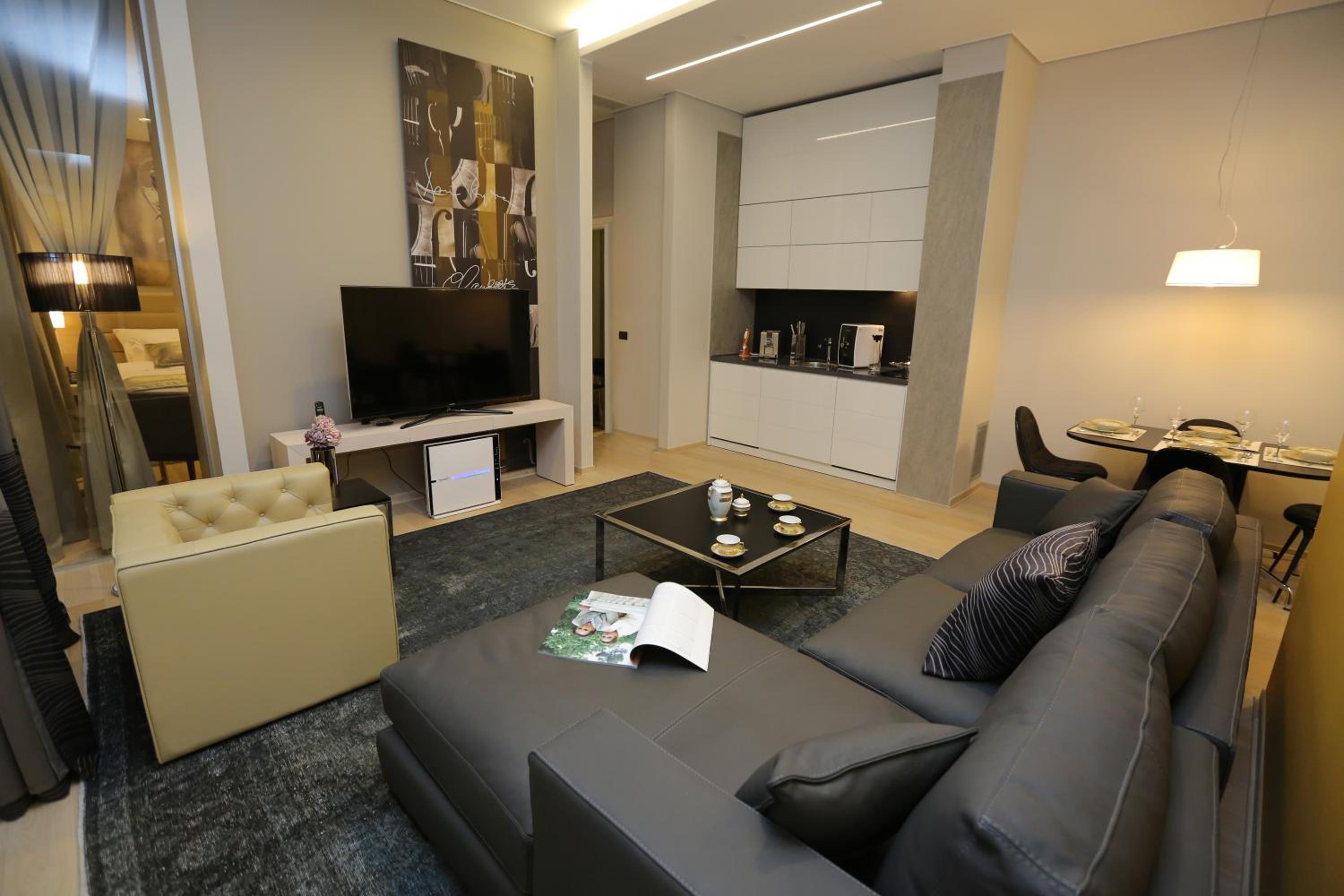  Superior One-Bedroom Apartment