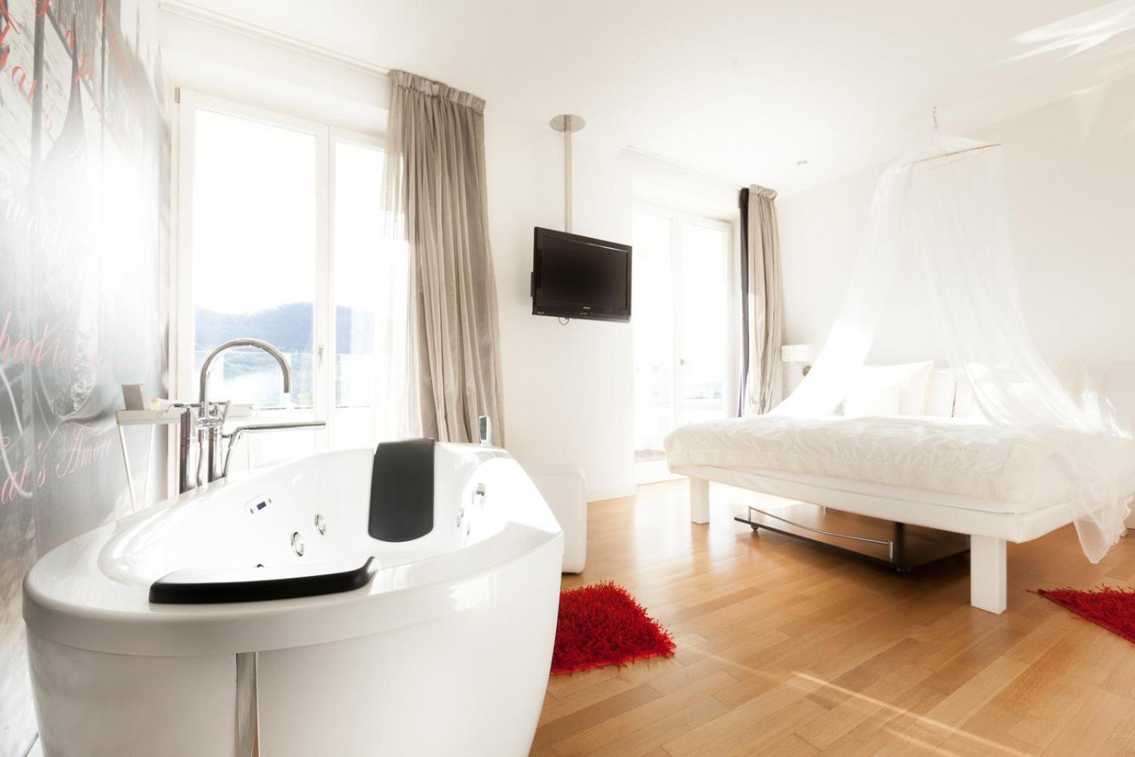 Double Room with Spa Bath