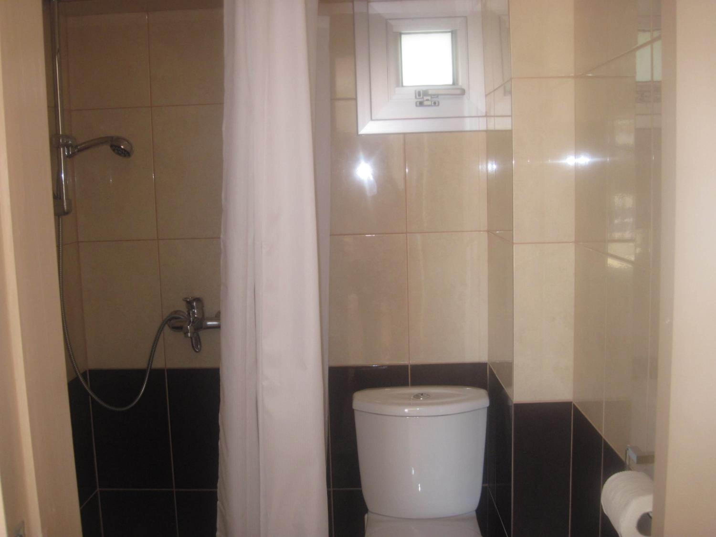 Studio with Pool View - Ground Floor