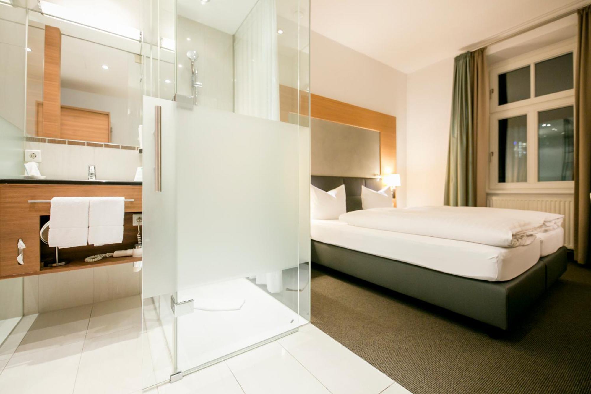 Economy Business (Glass Bathroom) Room 