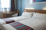 Twin Room в Travelodge Barcelona Fira