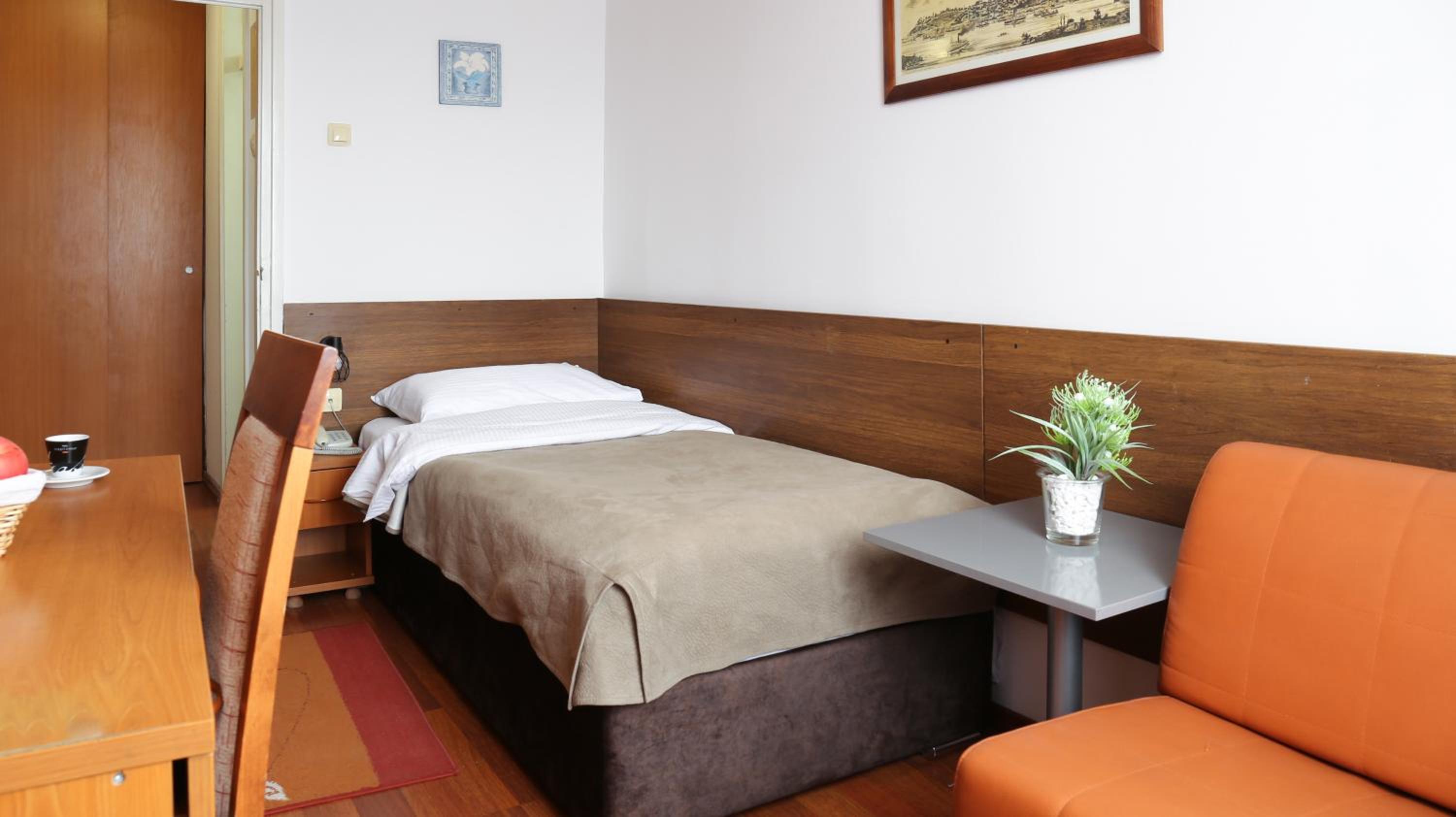 Economy Single Room with Free Parking