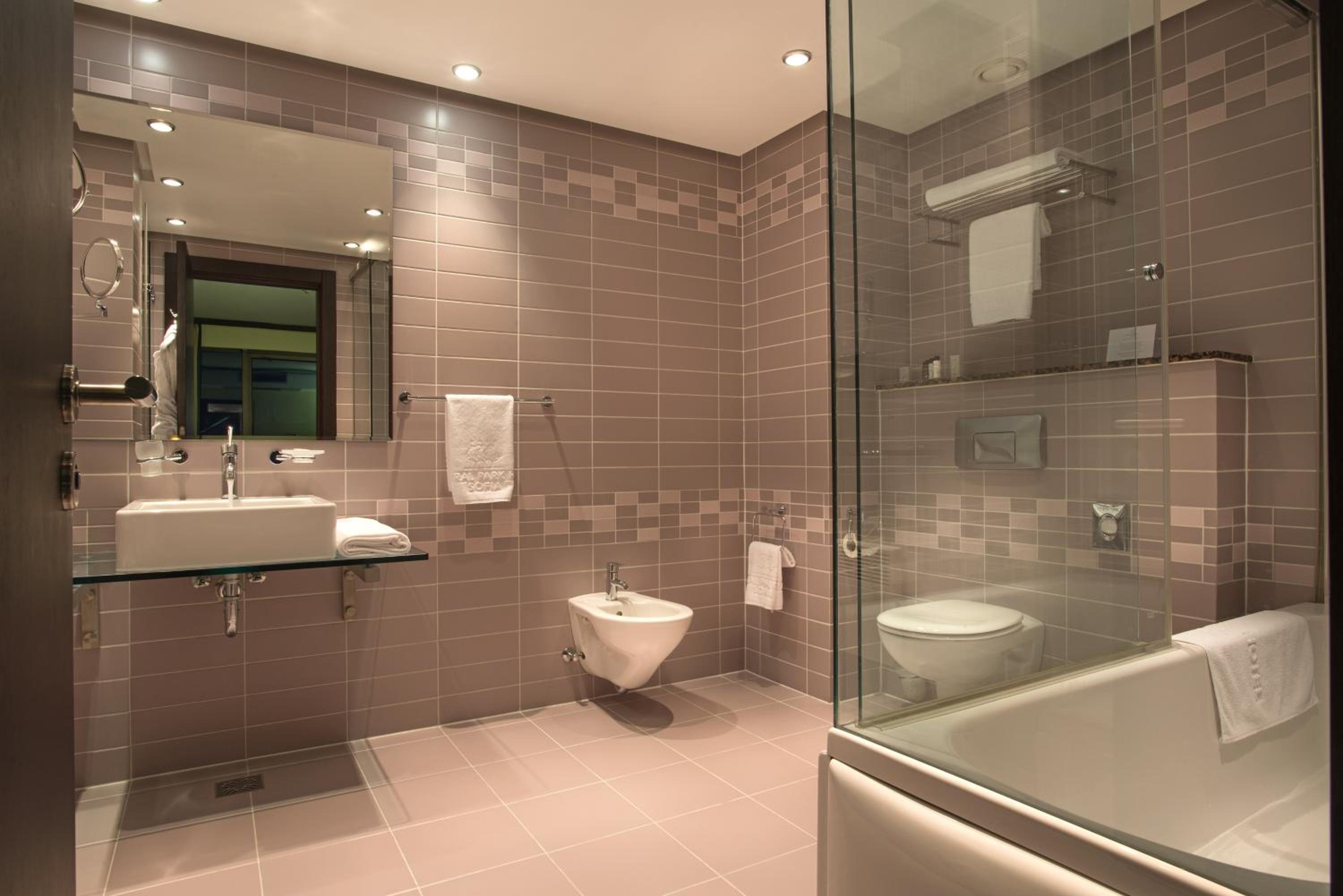 Panoramic One-bedroom Suite - High Floor