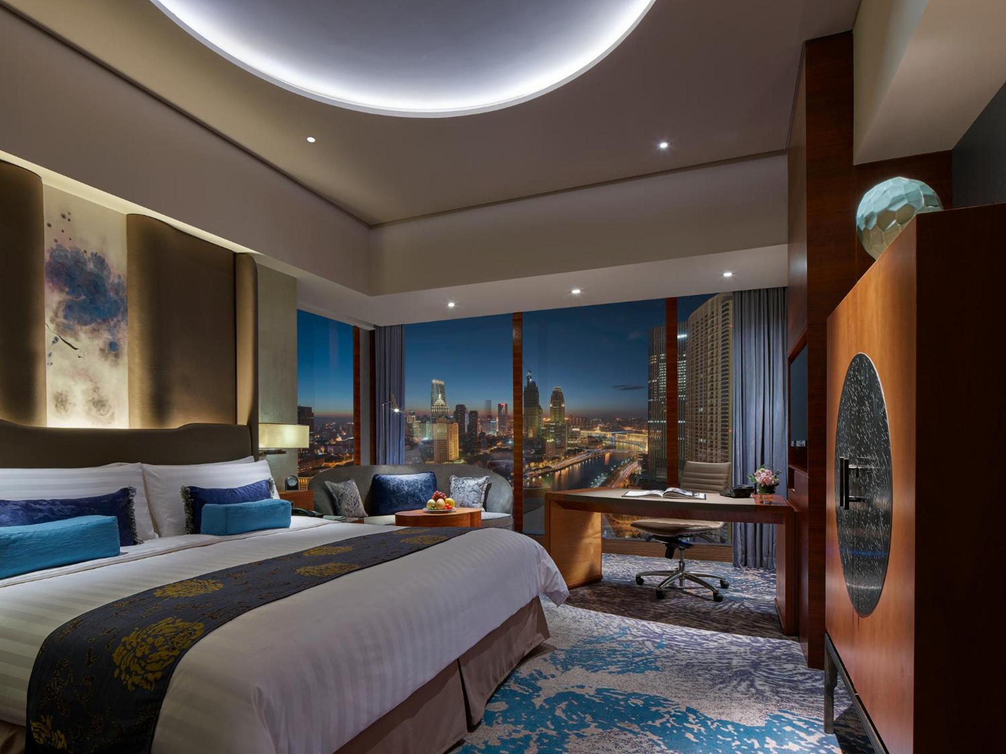 Deluxe King Room with River View