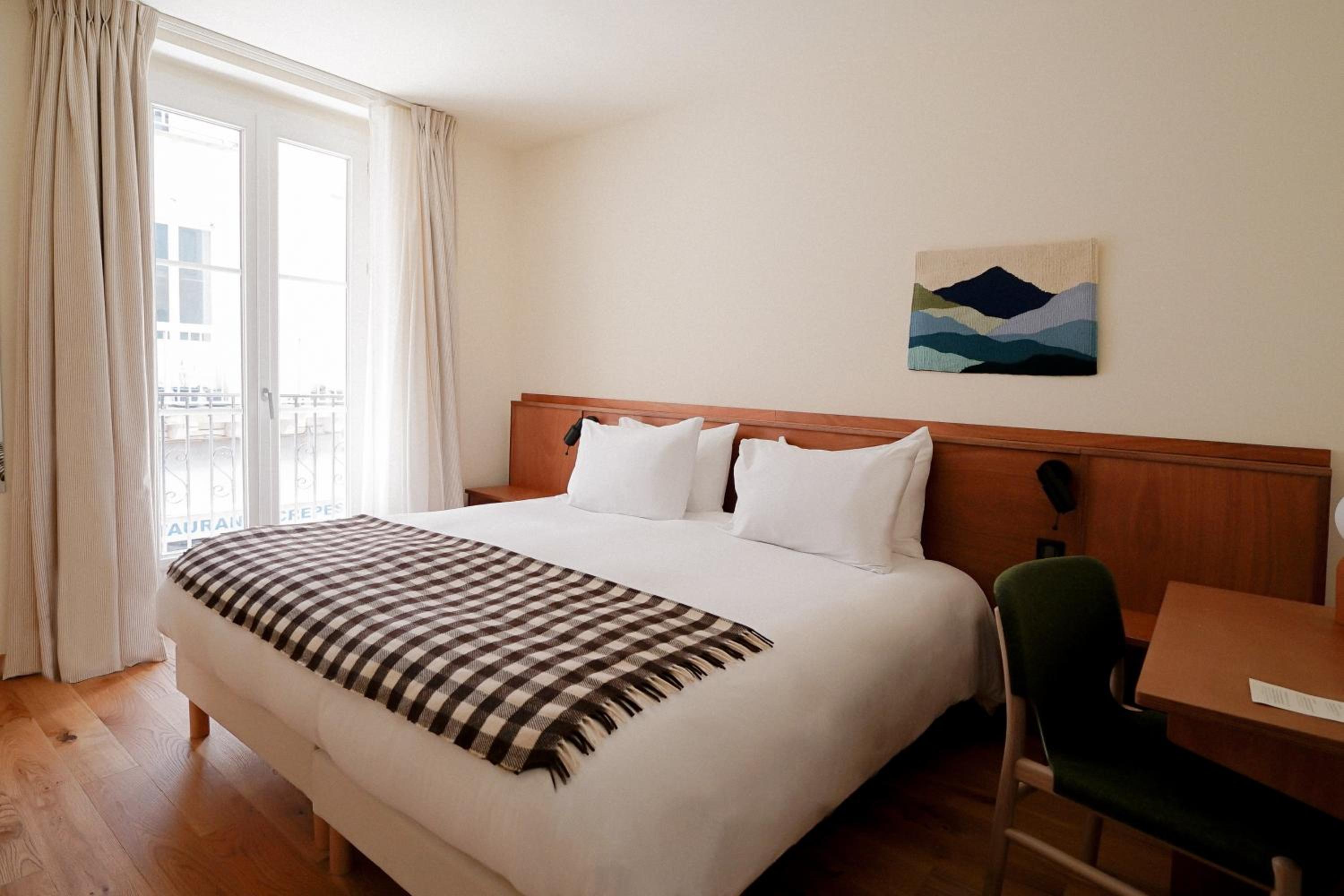 Superior sea side room