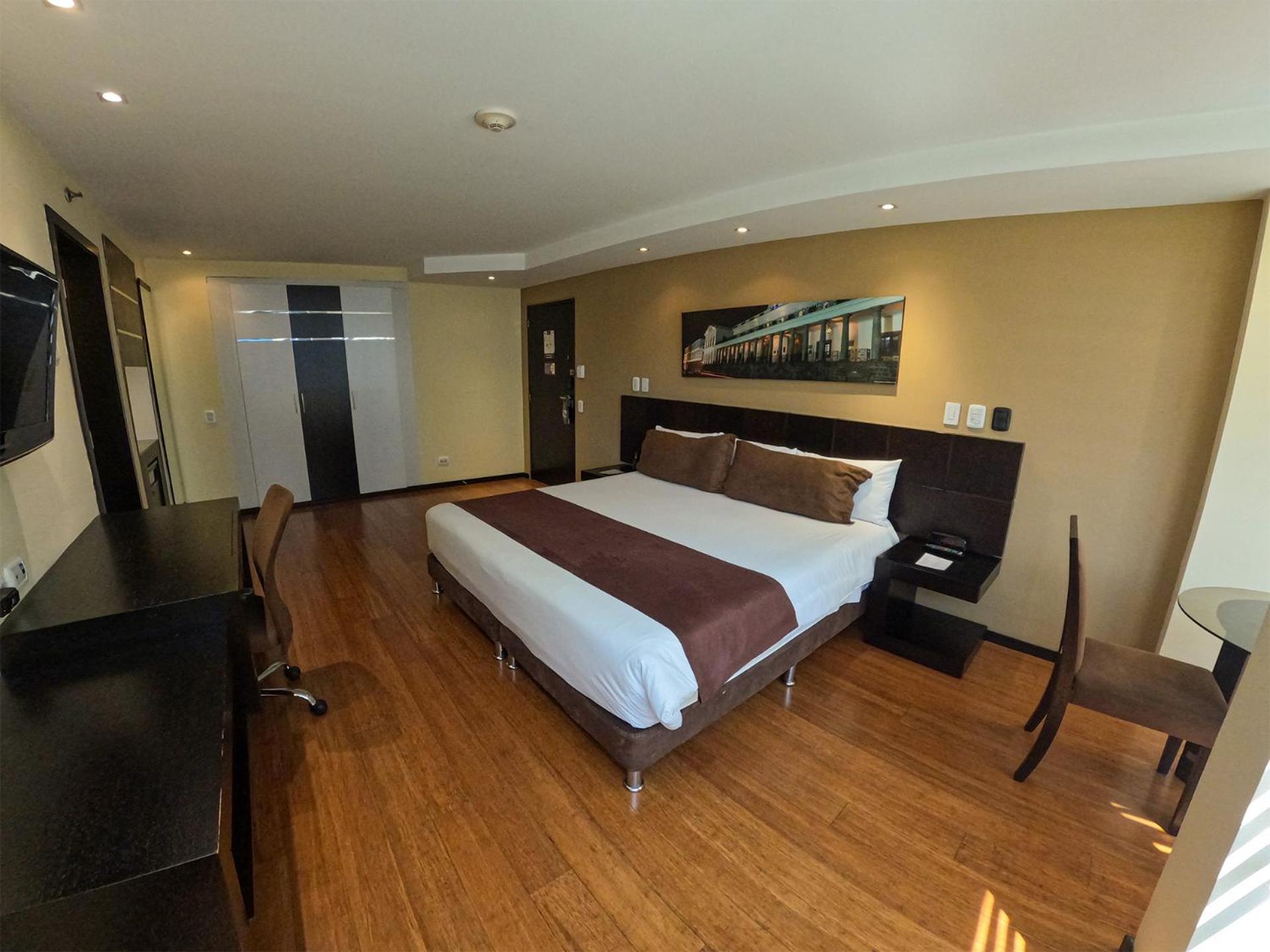 Deluxe King Room