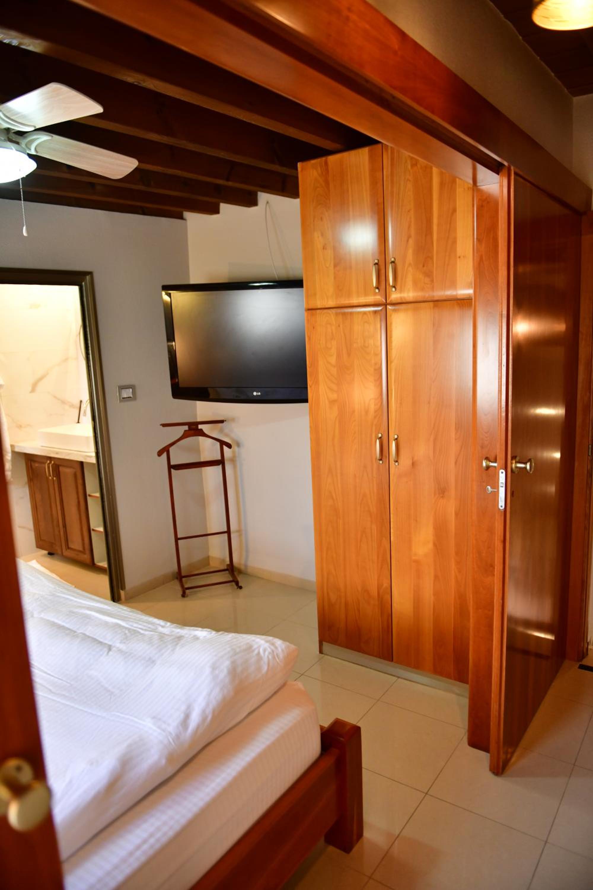 Deluxe Suite with Sea View