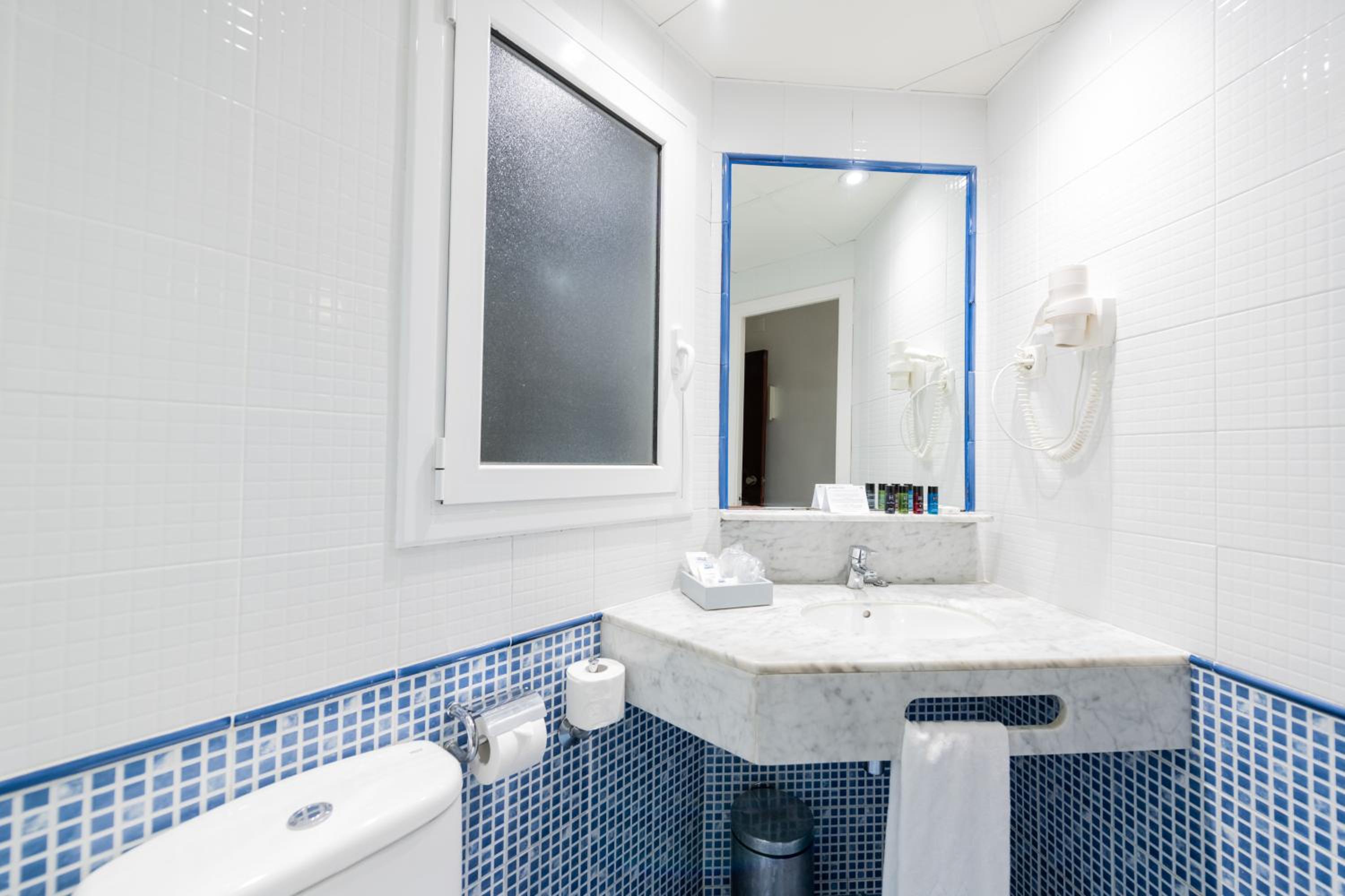 Double or Twin Room with Kitchenette