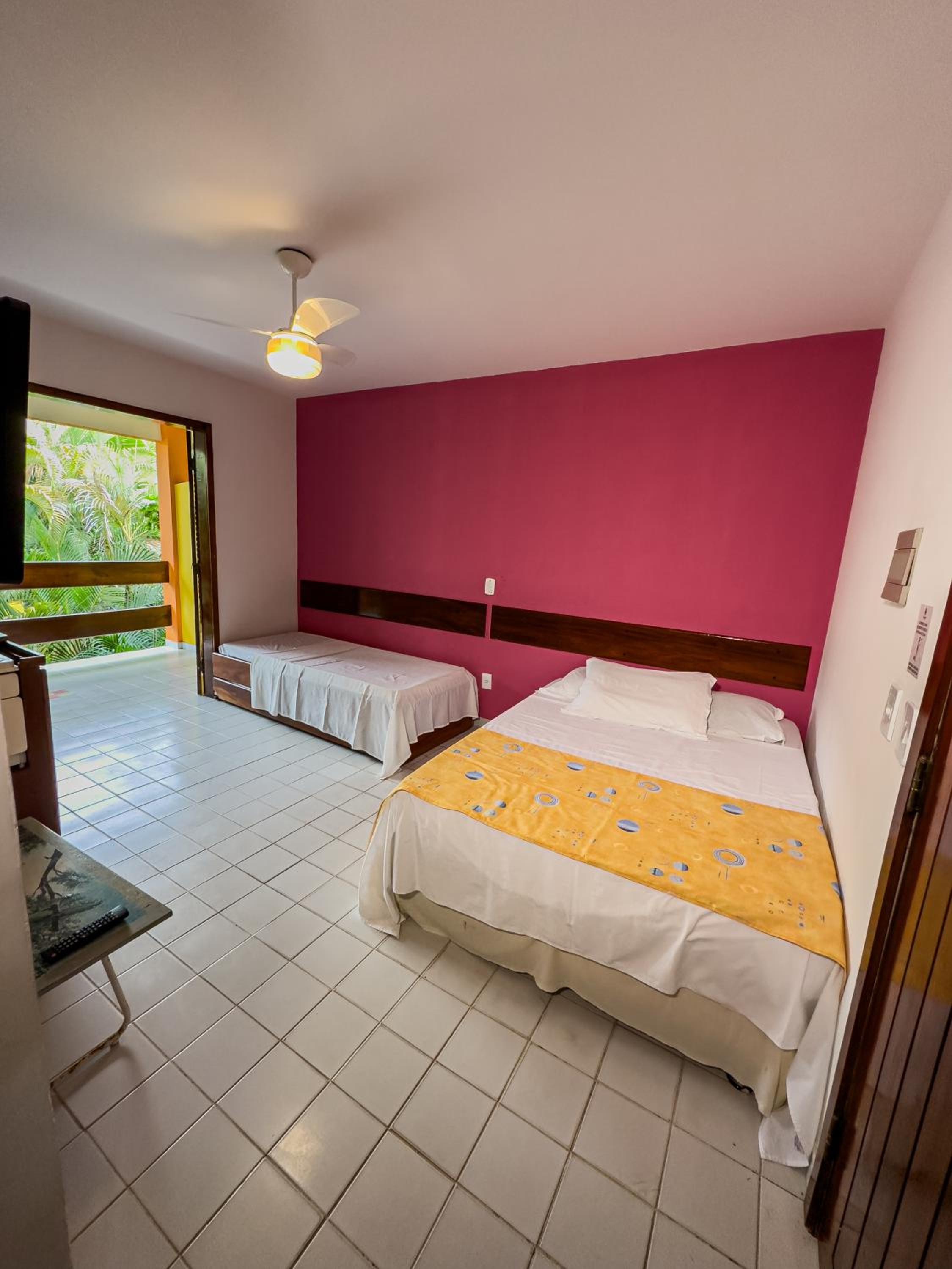 Apartment (4 Adults)