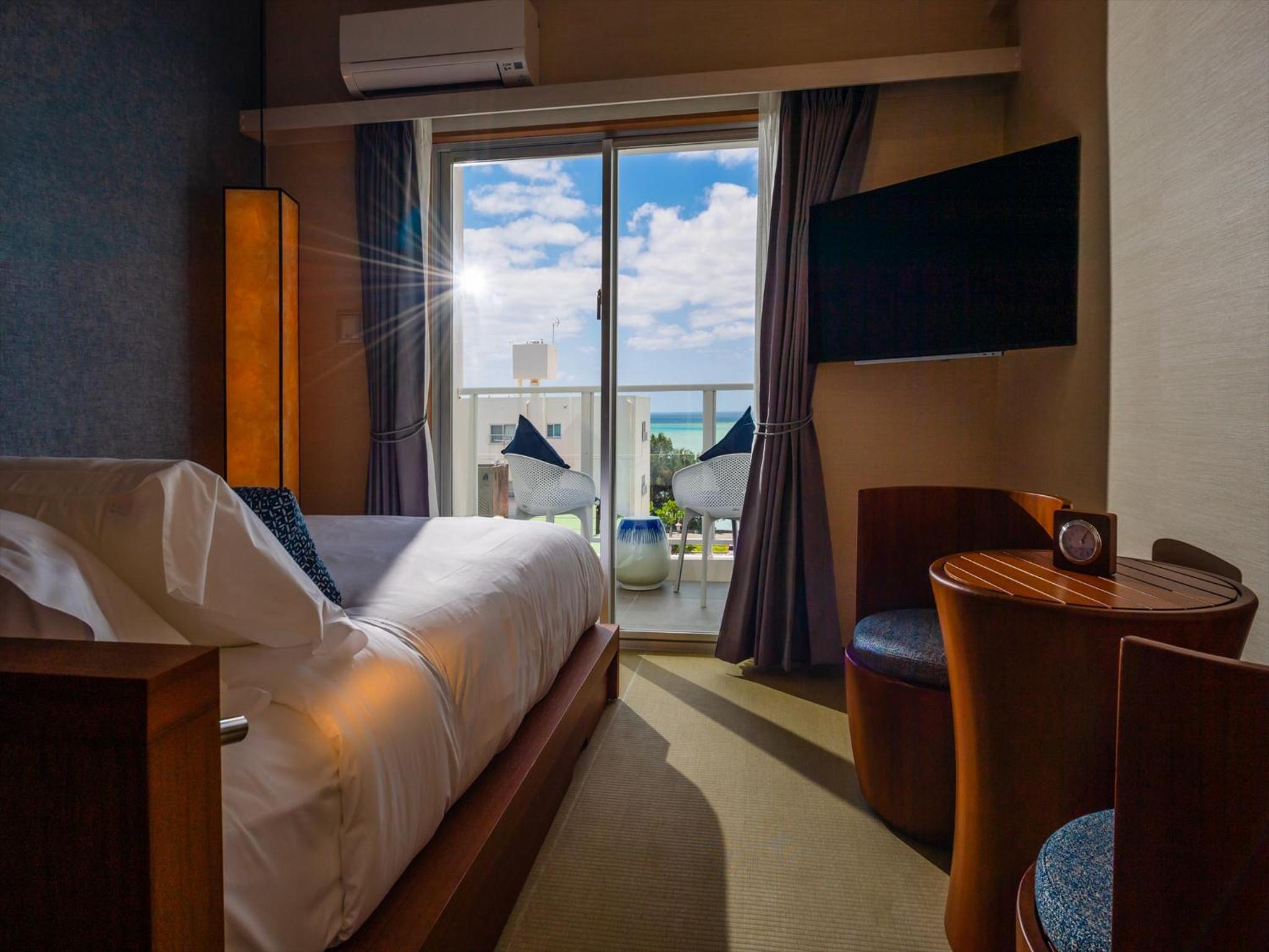 Deluxe Double Room (2F~4F)