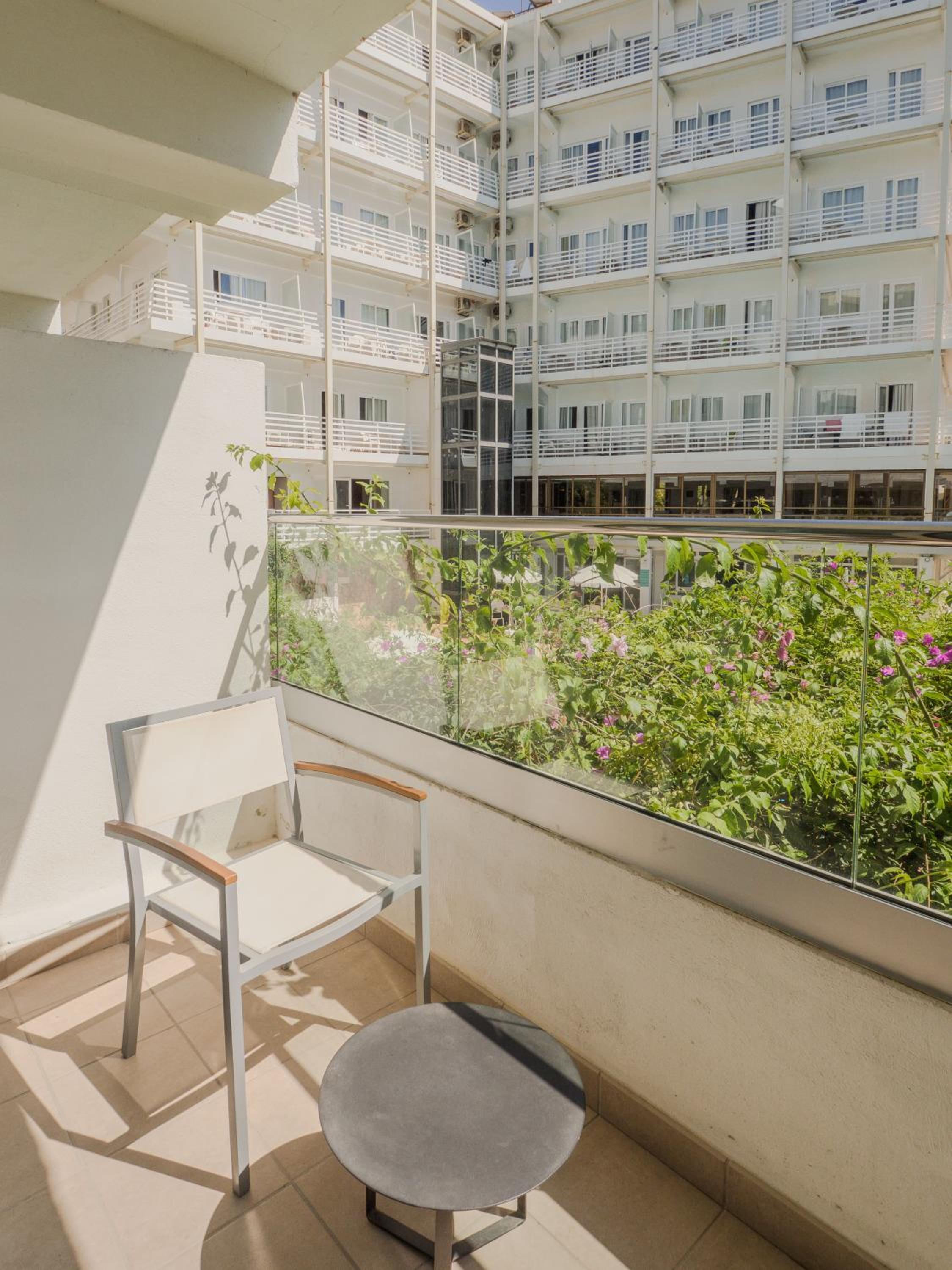 Double Room with Pool View