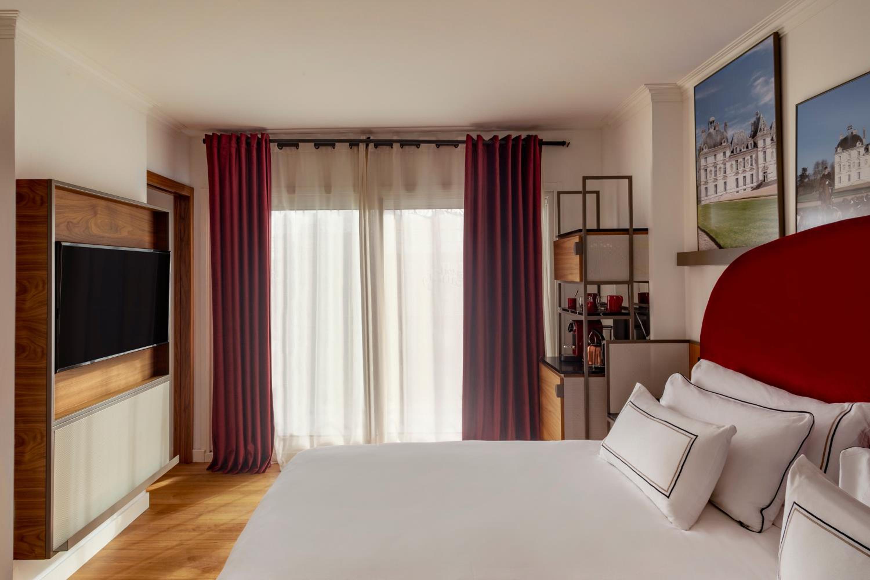 Grand Suite with Balcony