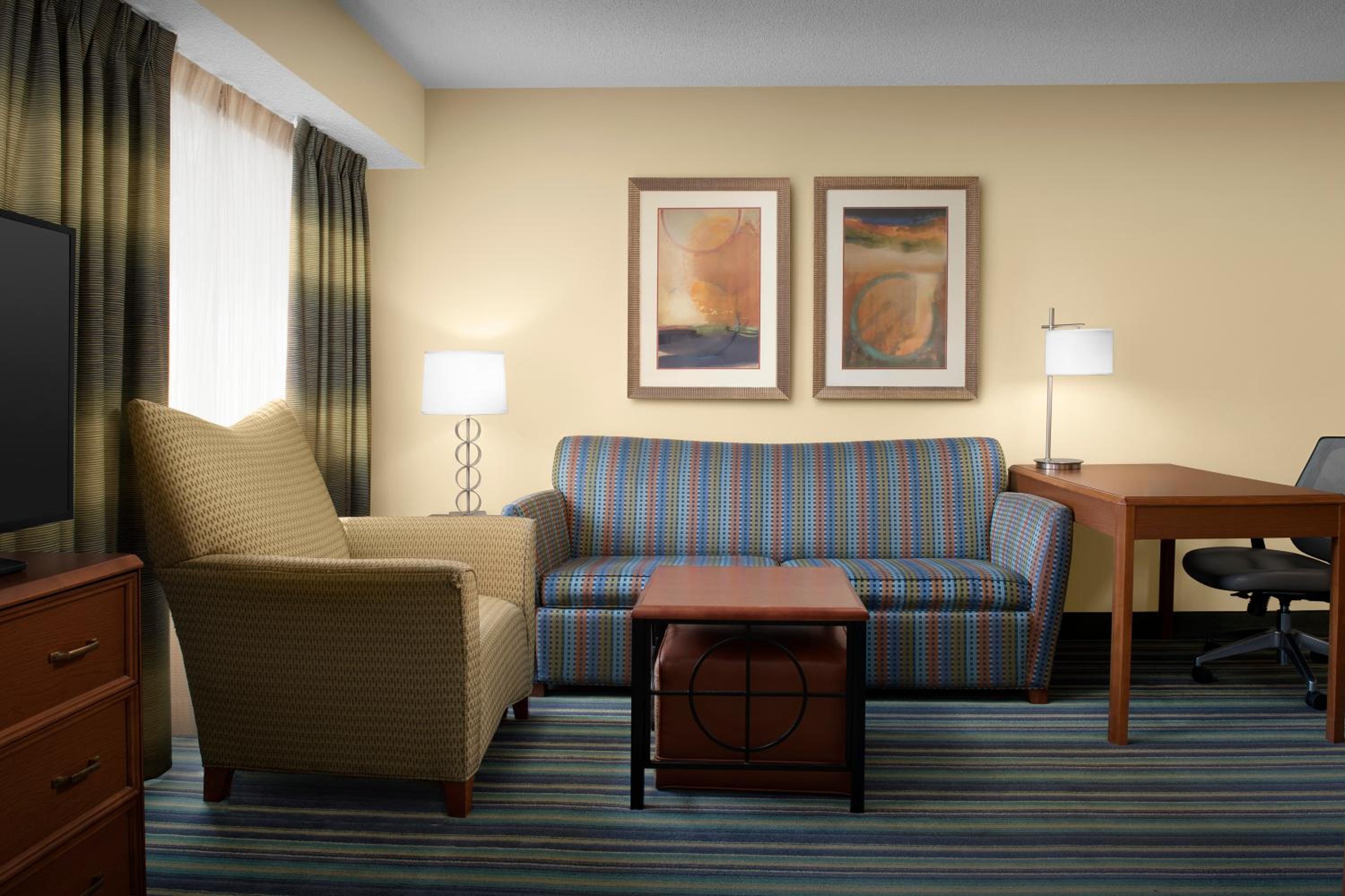 King Studio with Sofa Bed