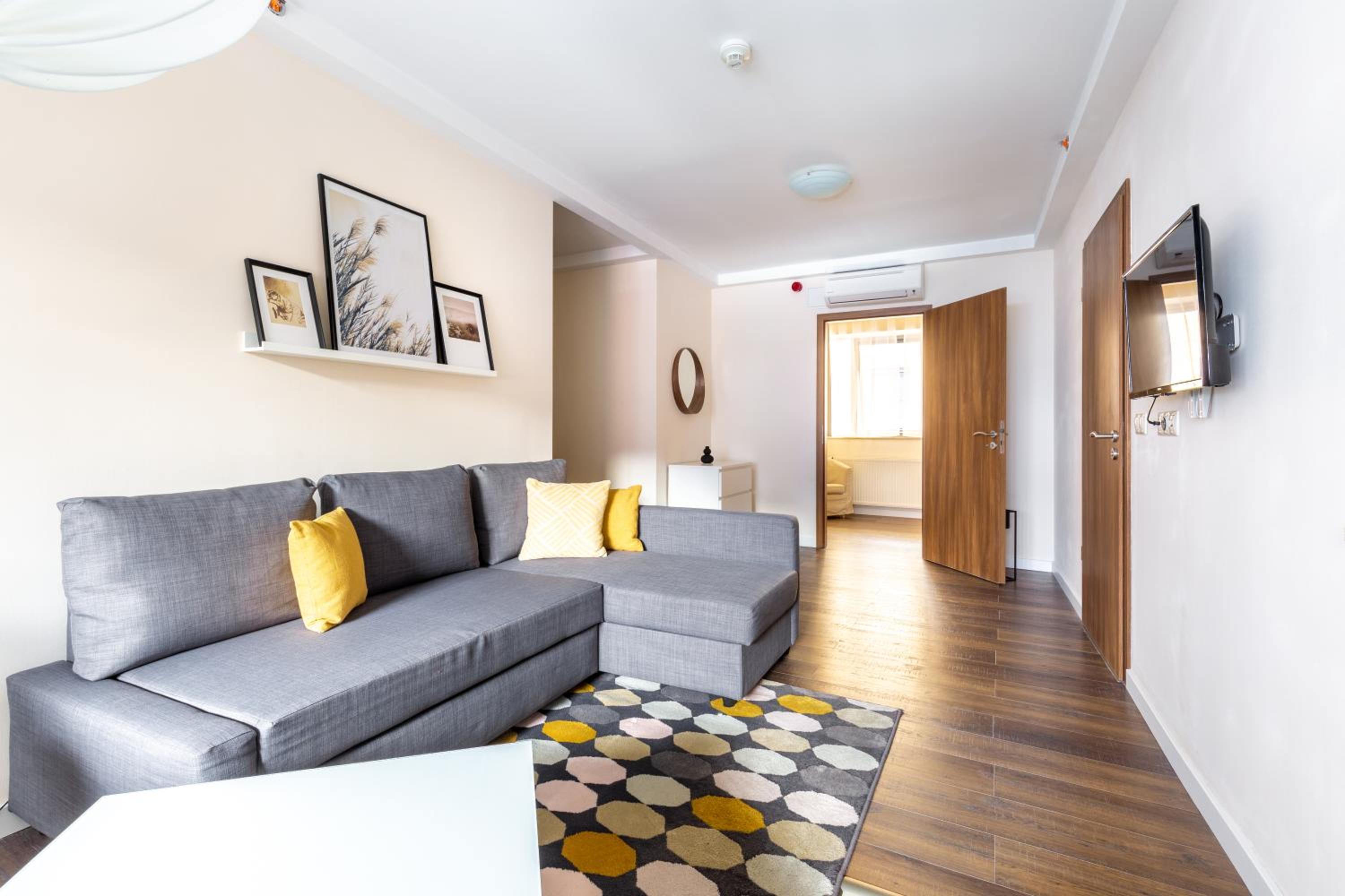 Superior One-Bedroom Apartment