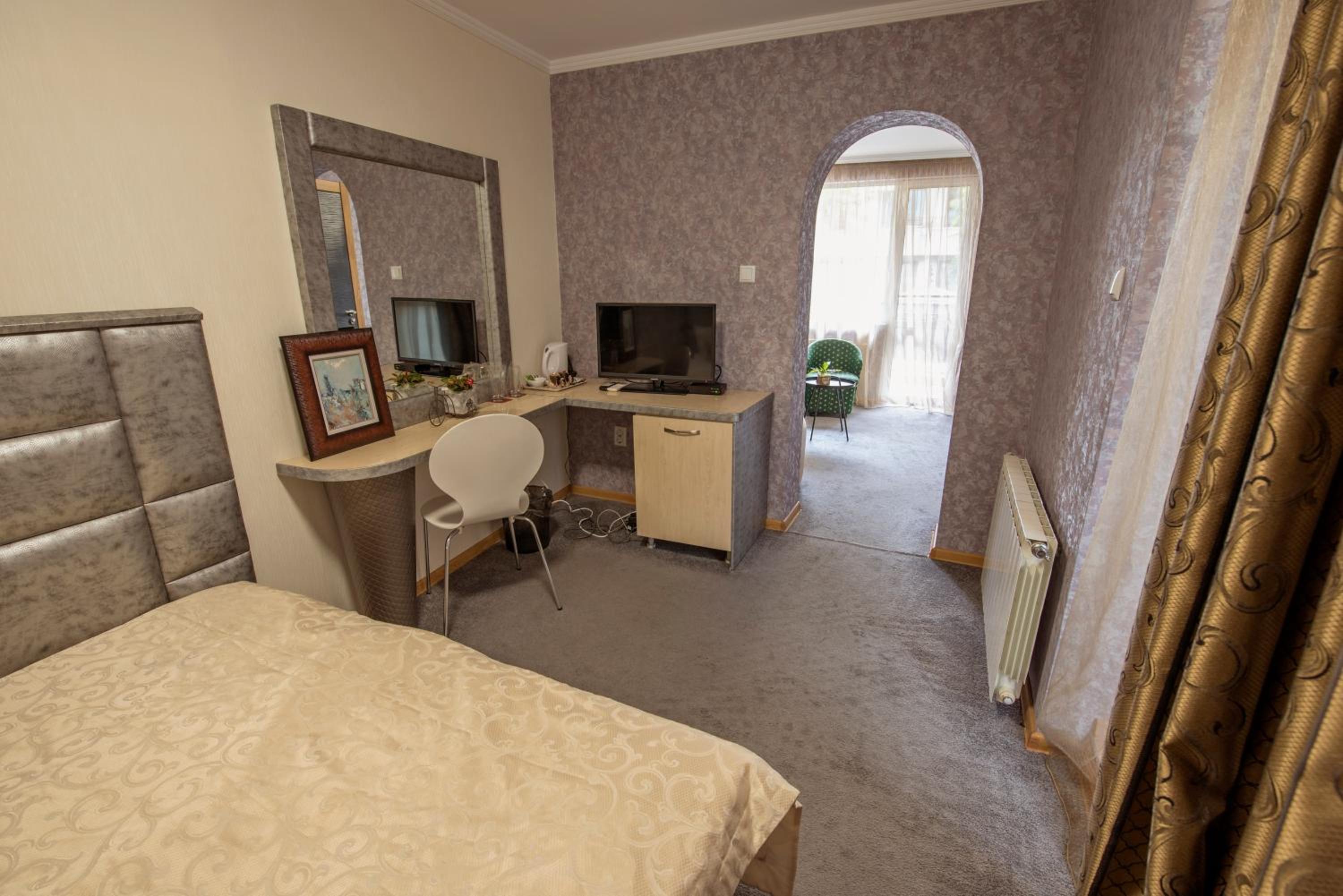 Junior Suite with Balcony
